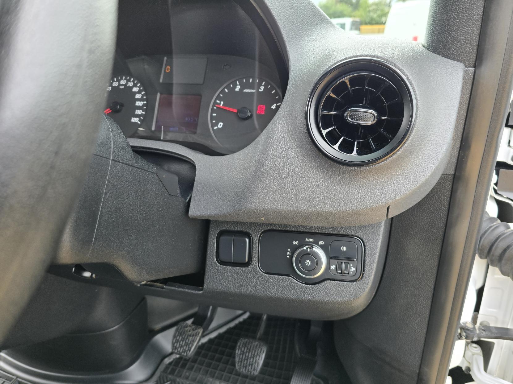 Mercedes-Benz Sprinter 2.1 316 CDI Panel Van 5dr Diesel Manual RWD L2 H2 Euro 6 (163 ps)