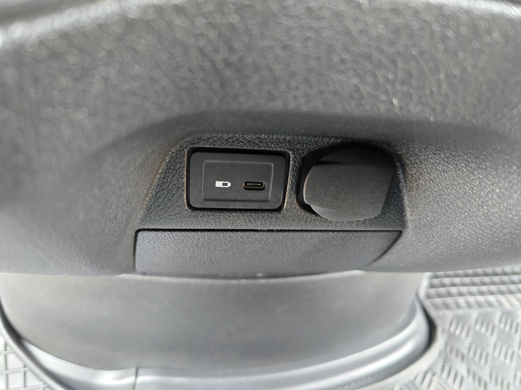 Mercedes-Benz Sprinter 2.1 316 CDI Panel Van 5dr Diesel Manual RWD L2 H2 Euro 6 (163 ps)