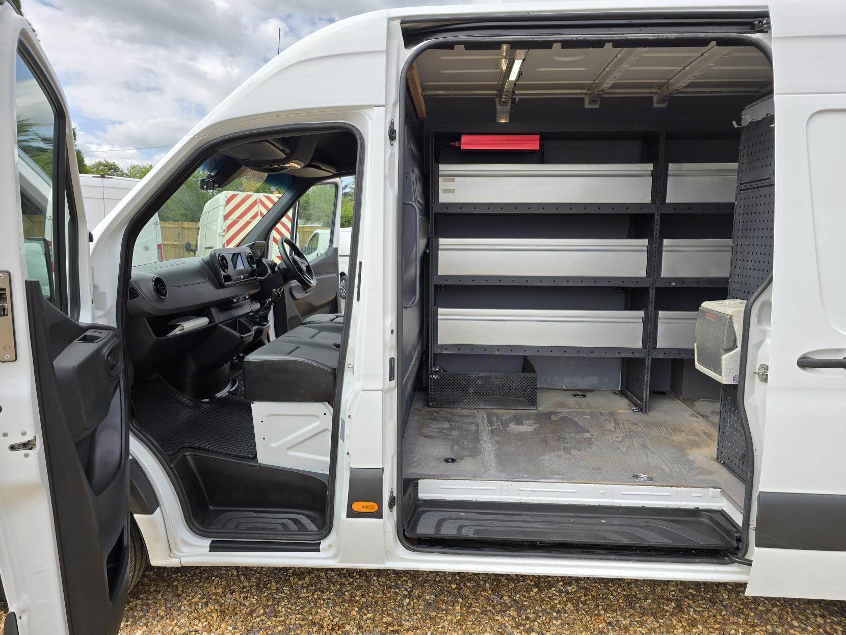 Mercedes-Benz Sprinter 2.1 316 CDI Panel Van 5dr Diesel Manual RWD L2 H2 Euro 6 (163 ps)