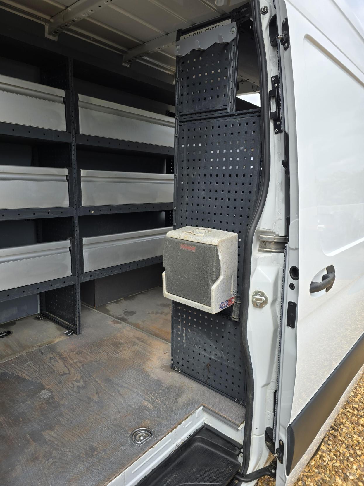 Mercedes-Benz Sprinter 2.1 316 CDI Panel Van 5dr Diesel Manual RWD L2 H2 Euro 6 (163 ps)