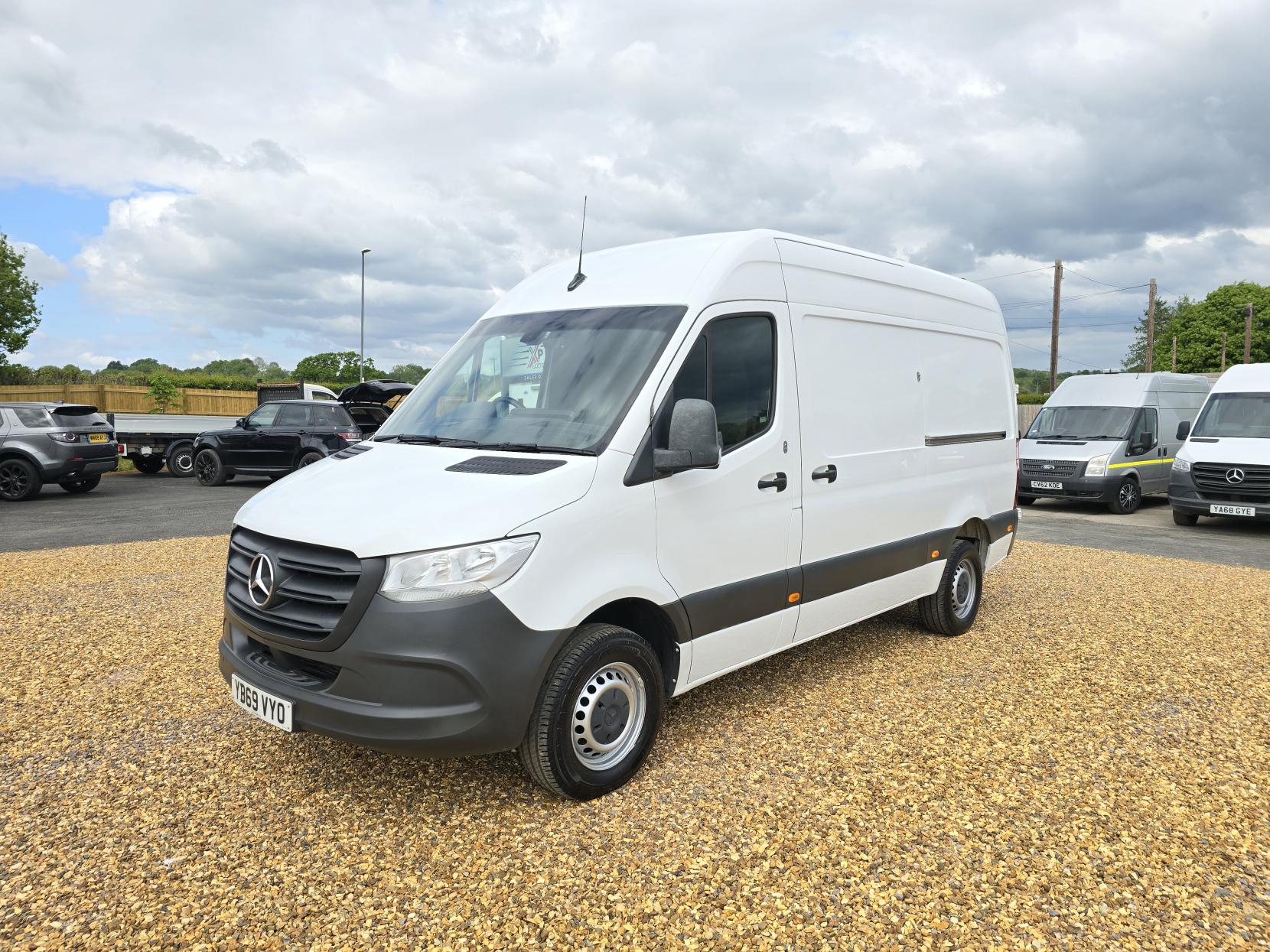 Mercedes-Benz Sprinter 2.1 316 CDI Panel Van 5dr Diesel Manual RWD L2 H2 Euro 6 (163 ps)