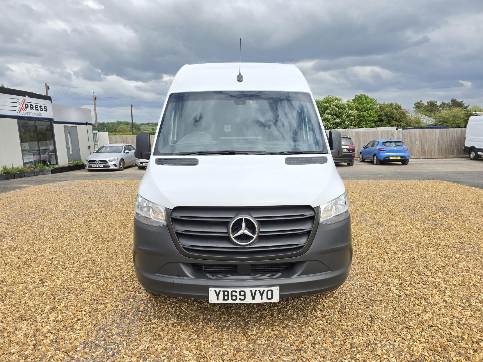 Mercedes-Benz Sprinter 2.1 316 CDI Panel Van 5dr Diesel Manual RWD L2 H2 Euro 6 (163 ps)