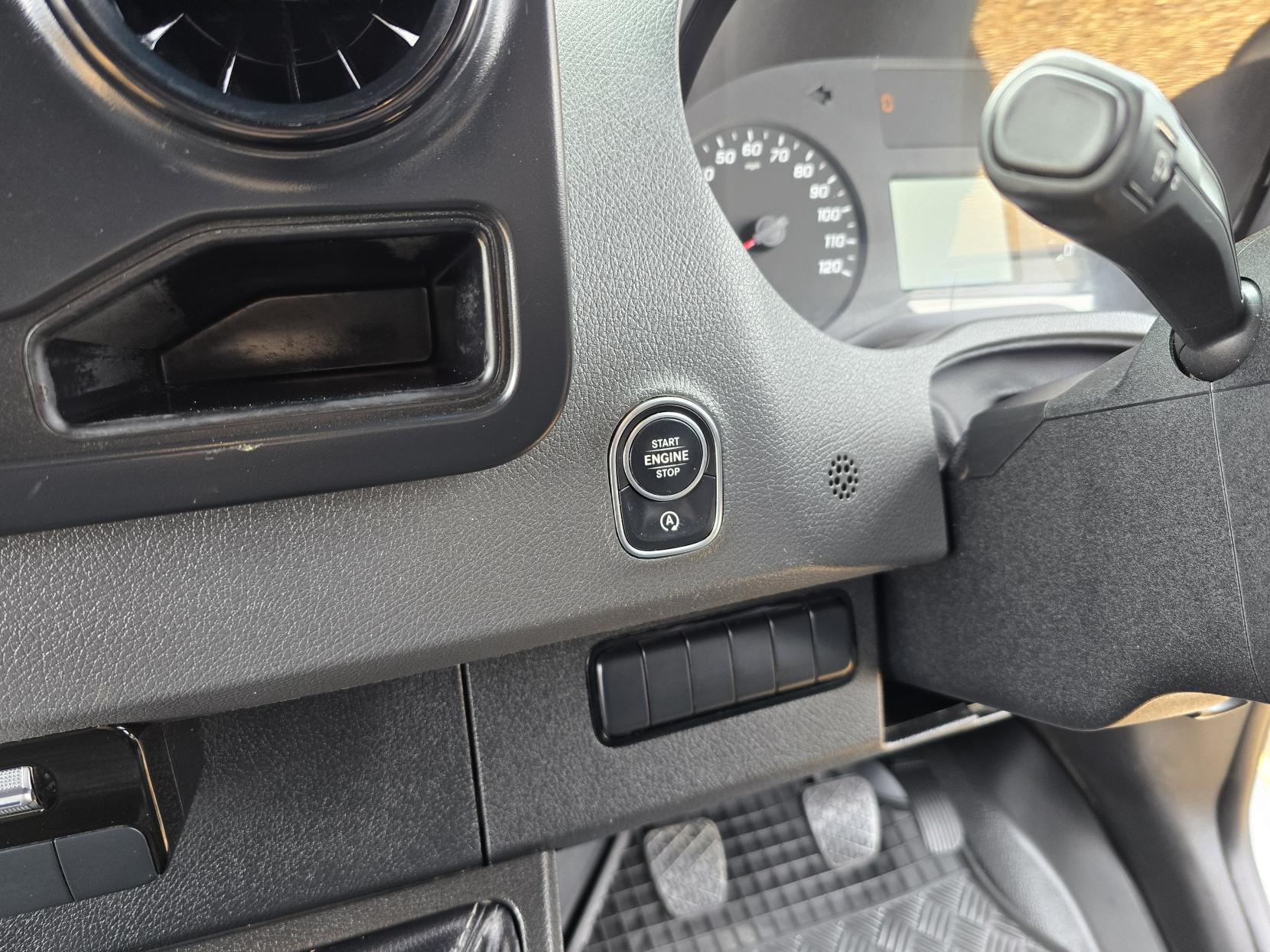 Mercedes-Benz Sprinter 2.1 316 CDI Panel Van 5dr Diesel Manual RWD L2 H2 Euro 6 (163 ps)