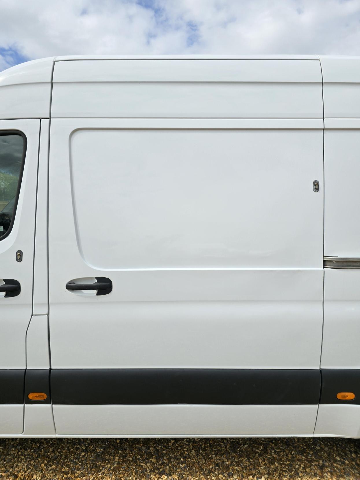 Mercedes-Benz Sprinter 2.1 316 CDI Panel Van 5dr Diesel Manual RWD L2 H2 Euro 6 (163 ps)