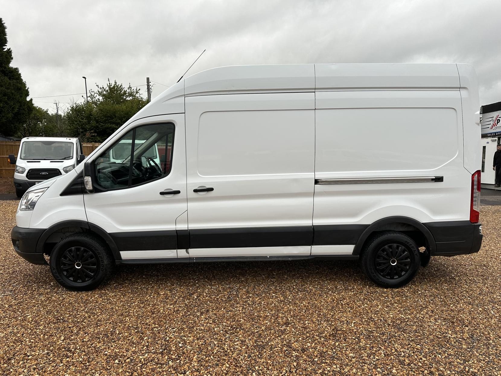 Ford Transit 2.2 TDCi 350 Panel Van 5dr Diesel Manual RWD L3 H3 Euro 5 (125 ps)