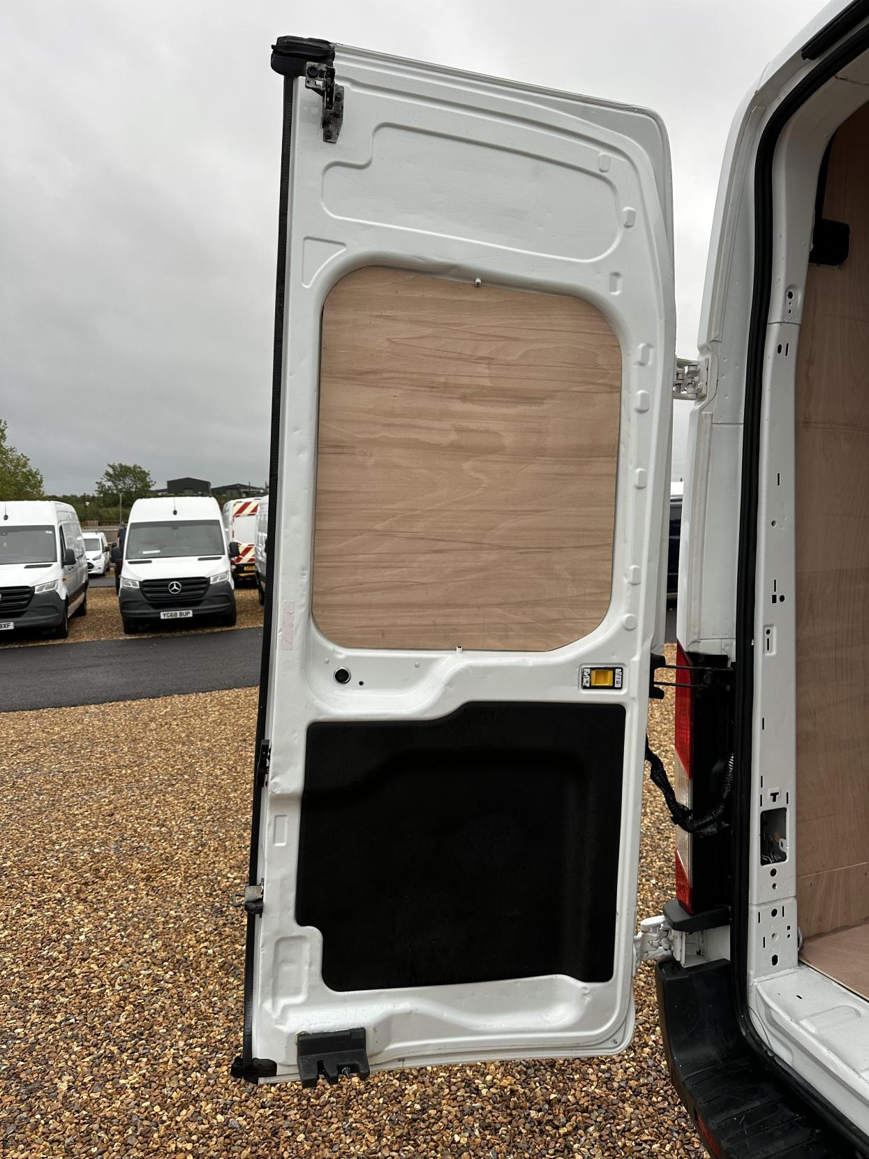 Ford Transit 2.2 TDCi 350 Panel Van 5dr Diesel Manual RWD L3 H3 Euro 5 (125 ps)