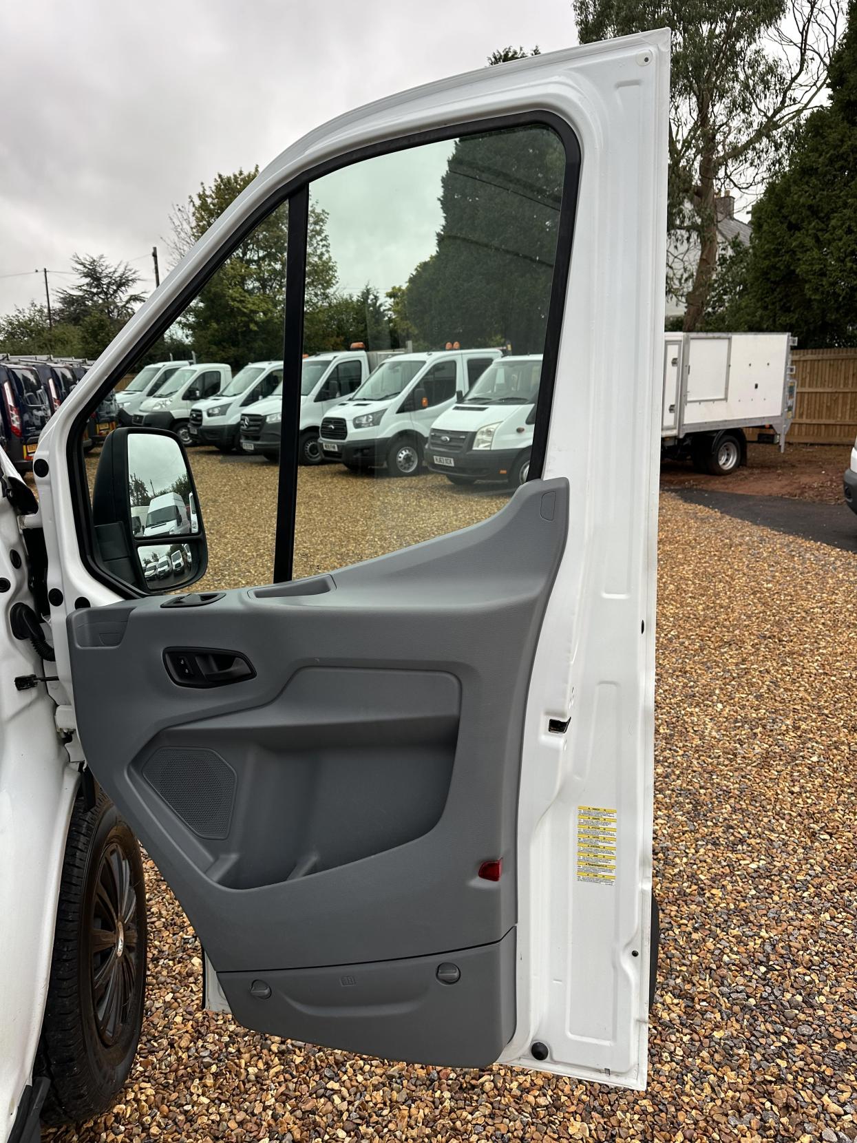Ford Transit 2.2 TDCi 350 Panel Van 5dr Diesel Manual RWD L3 H3 Euro 5 (125 ps)