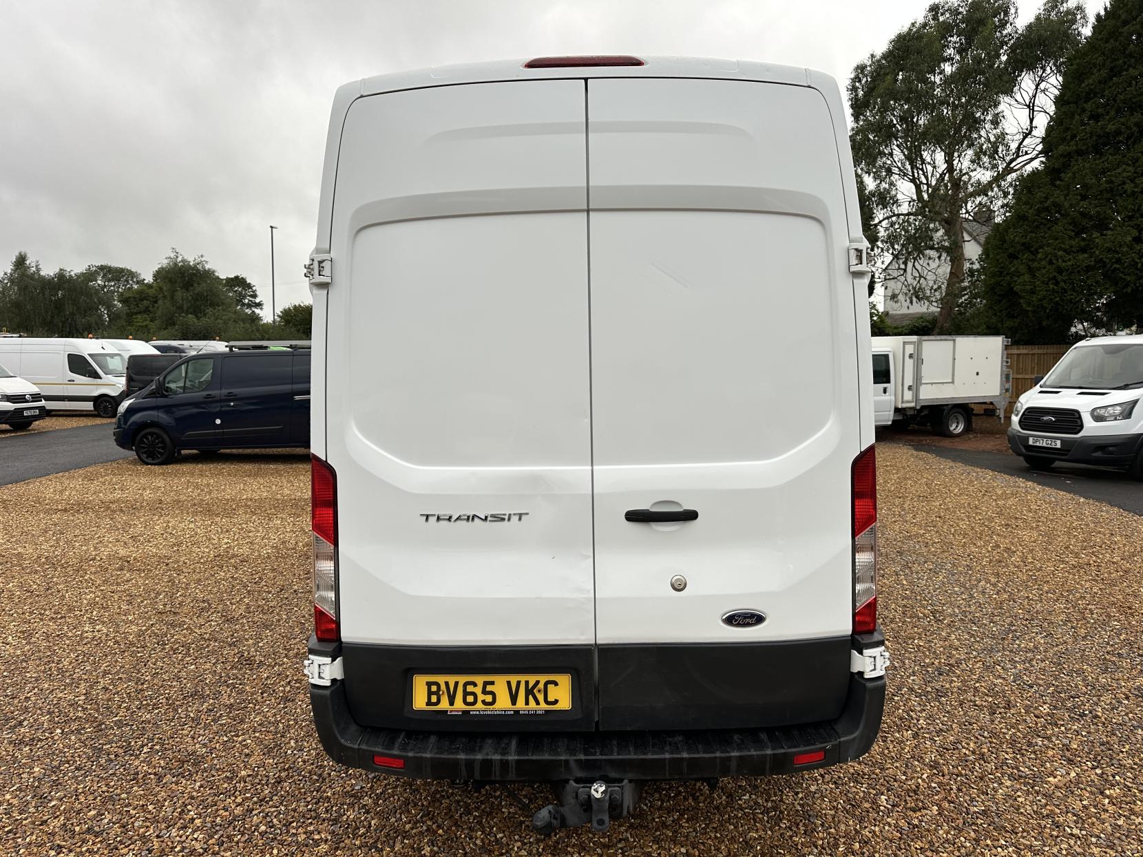 Ford Transit 2.2 TDCi 350 Panel Van 5dr Diesel Manual RWD L3 H3 Euro 5 (125 ps)