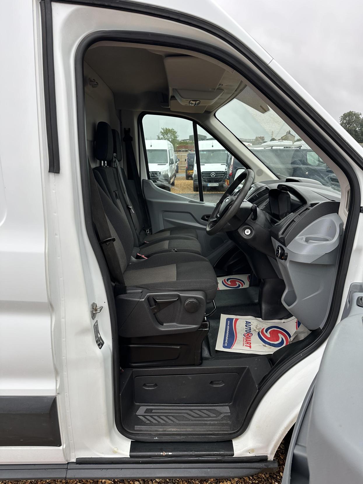 Ford Transit 2.2 TDCi 350 Panel Van 5dr Diesel Manual RWD L3 H3 Euro 5 (125 ps)