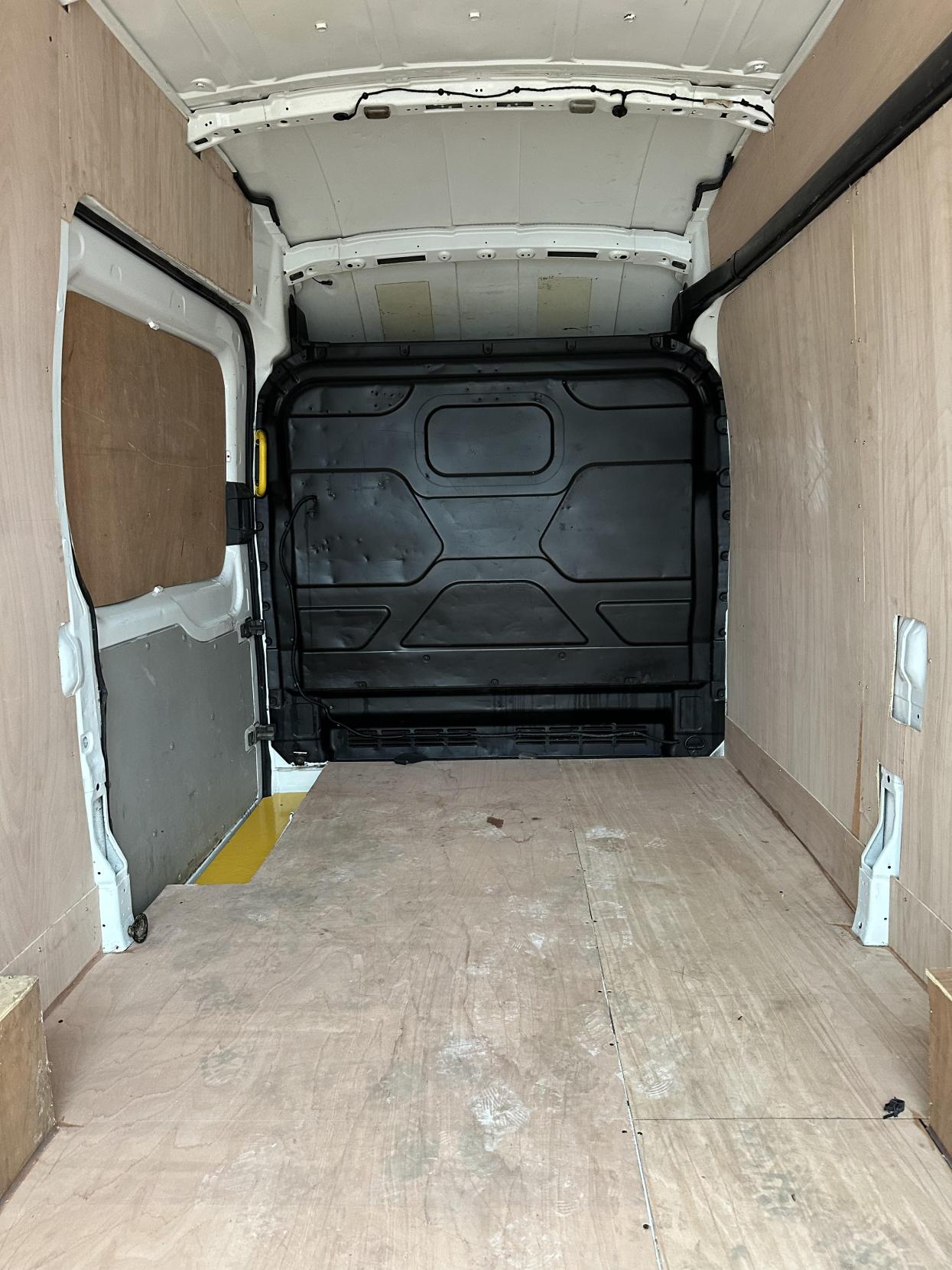 Ford Transit 2.2 TDCi 350 Panel Van 5dr Diesel Manual RWD L3 H3 Euro 5 (125 ps)