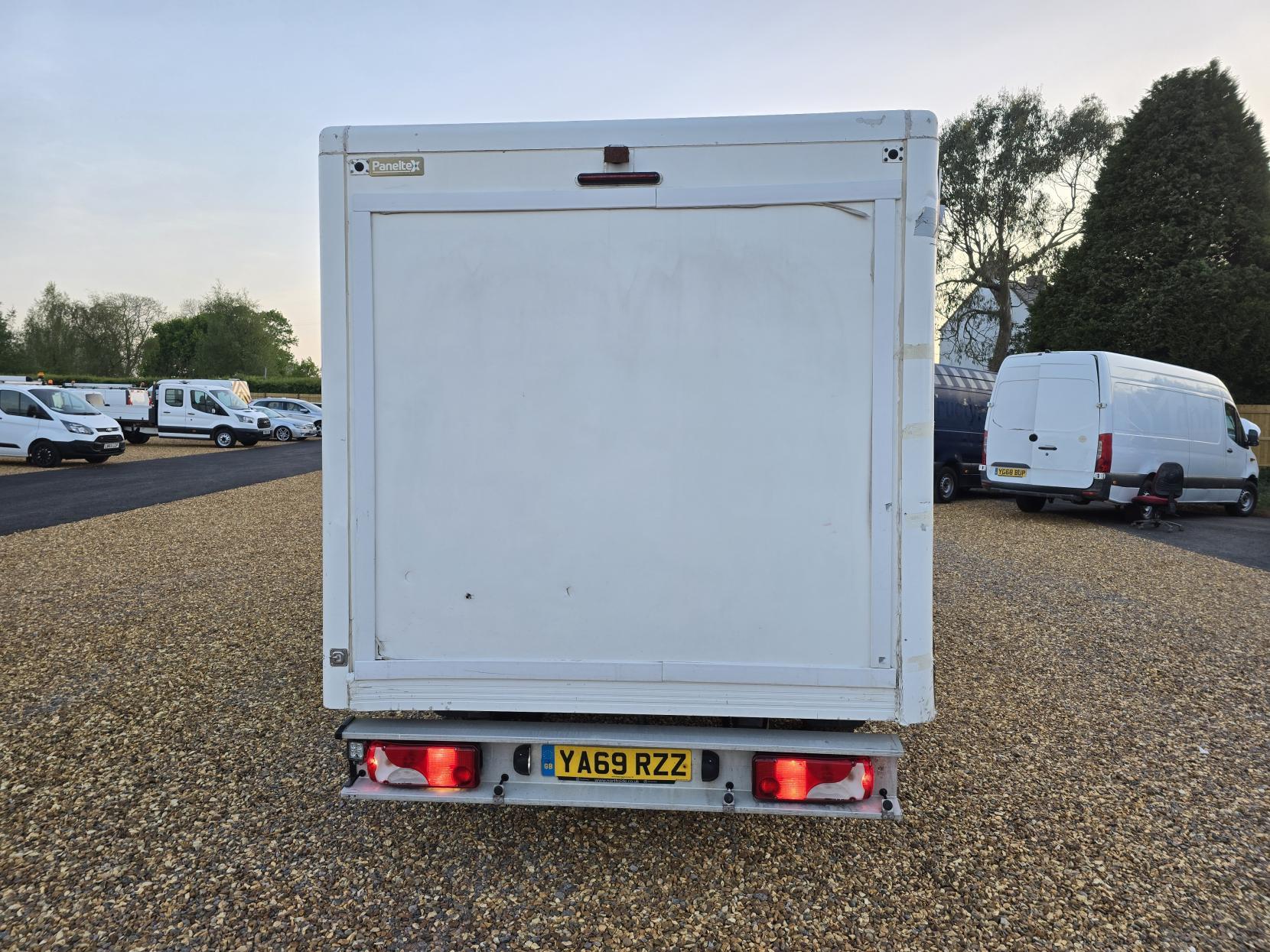 Mercedes-Benz Sprinter 2.1 314 CDI Chassis Cab 2dr Diesel G-Tronic FWD L2 Euro 6 (143 ps)