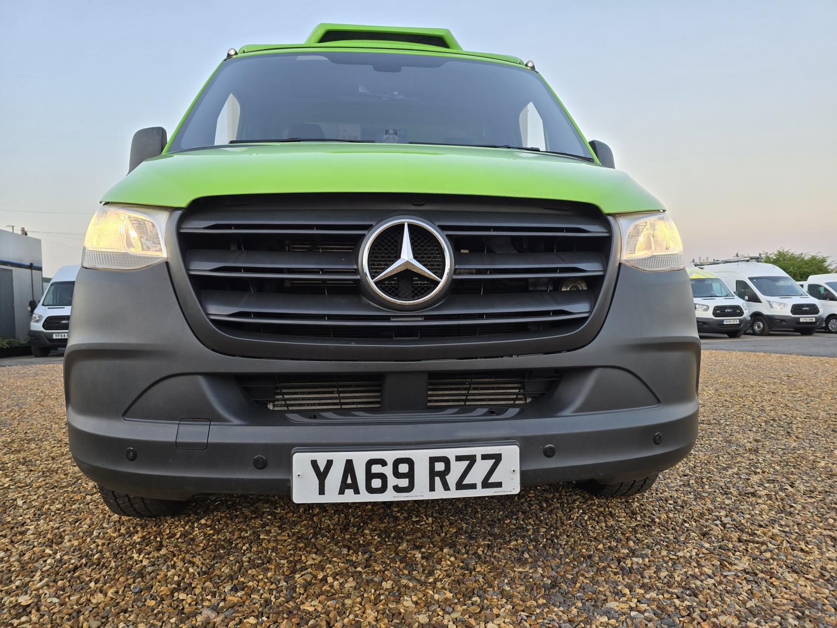 Mercedes-Benz Sprinter 2.1 314 CDI Chassis Cab 2dr Diesel G-Tronic FWD L2 Euro 6 (143 ps)