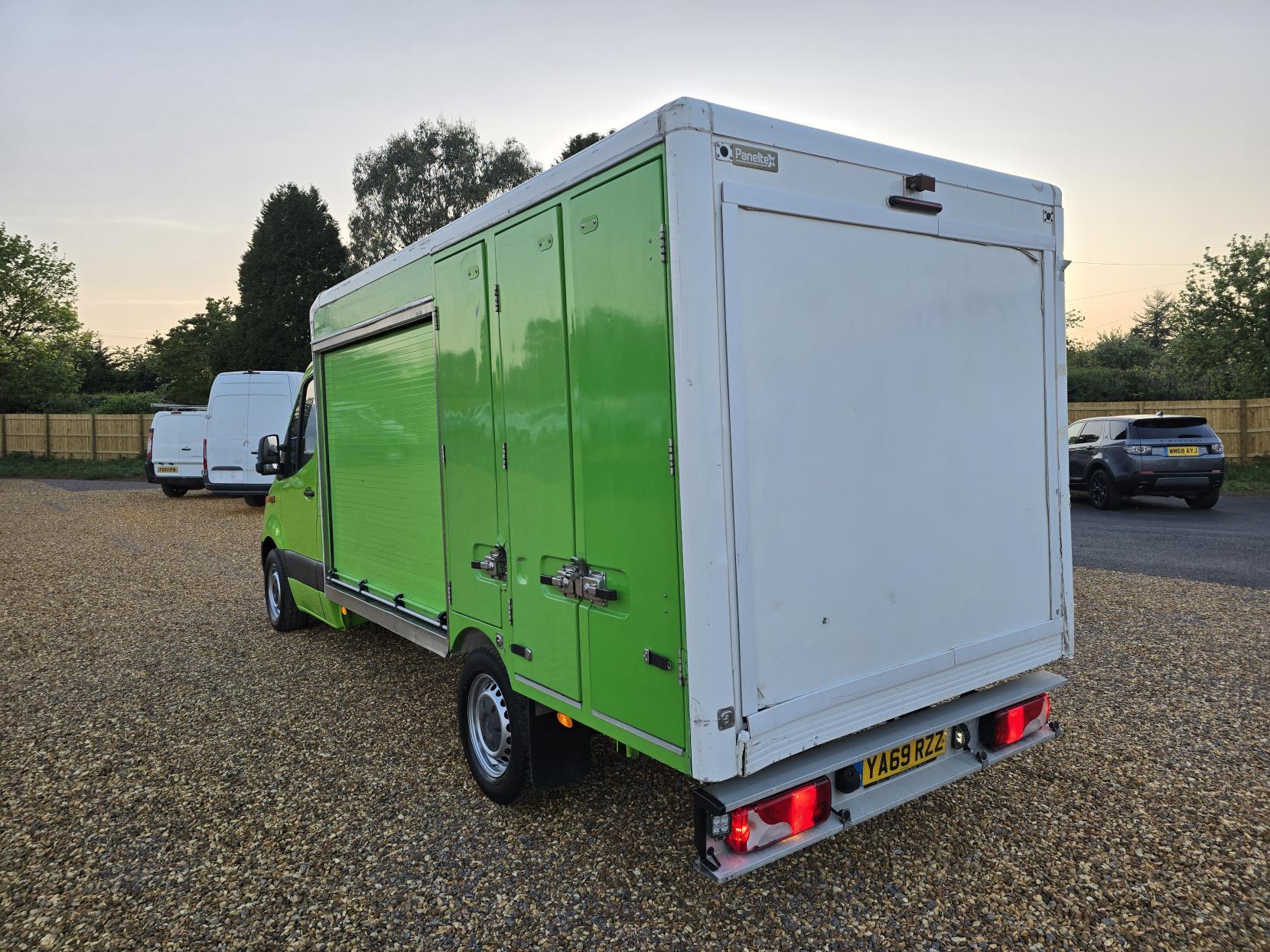 Mercedes-Benz Sprinter 2.1 314 CDI Chassis Cab 2dr Diesel G-Tronic FWD L2 Euro 6 (143 ps)