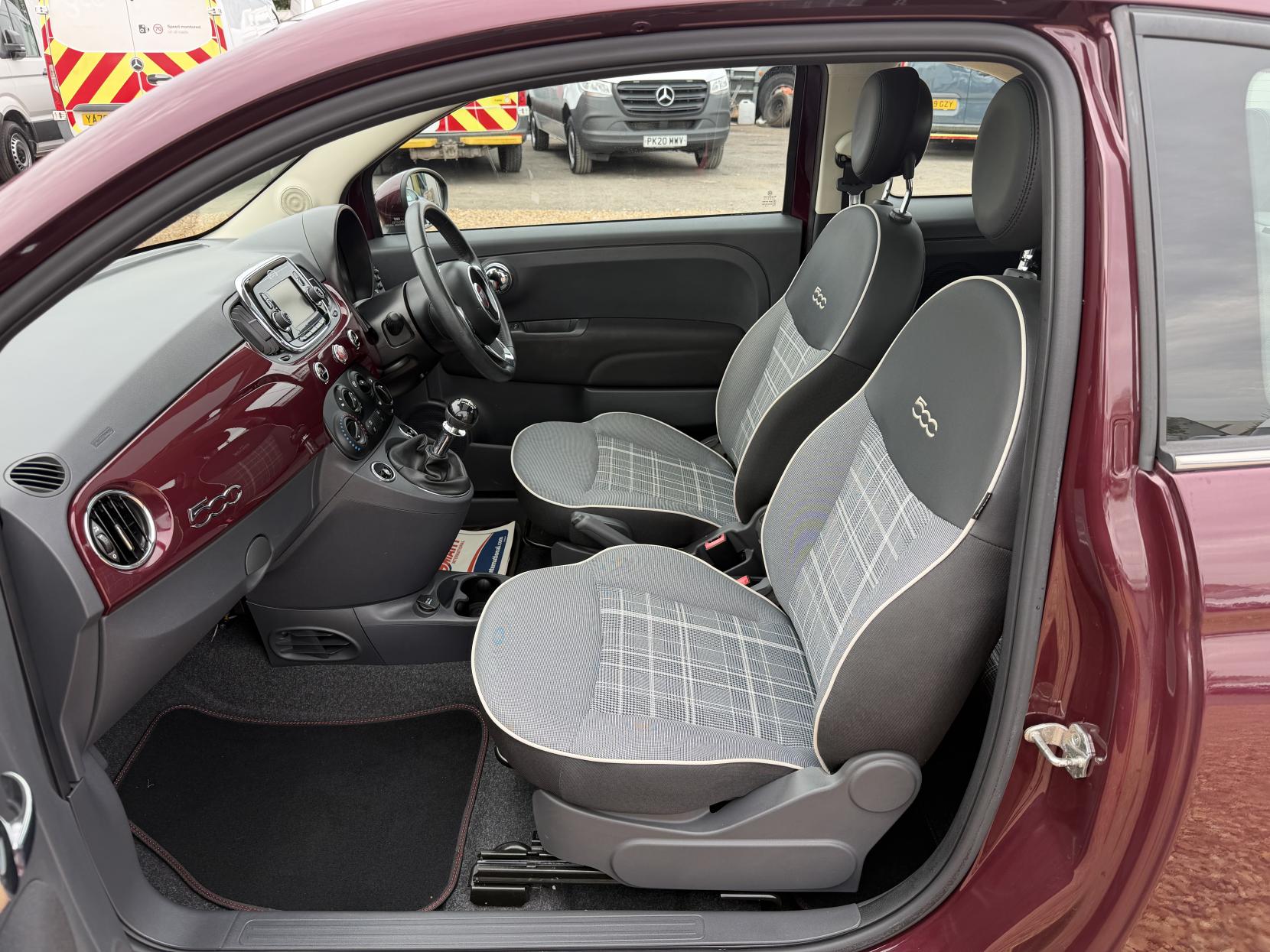 2016 Fiat 500 0.9 TwinAir Lounge Hatchback 3dr Petrol Manual Euro 6 (s/s) (105 ps) - Thumbnail 17
