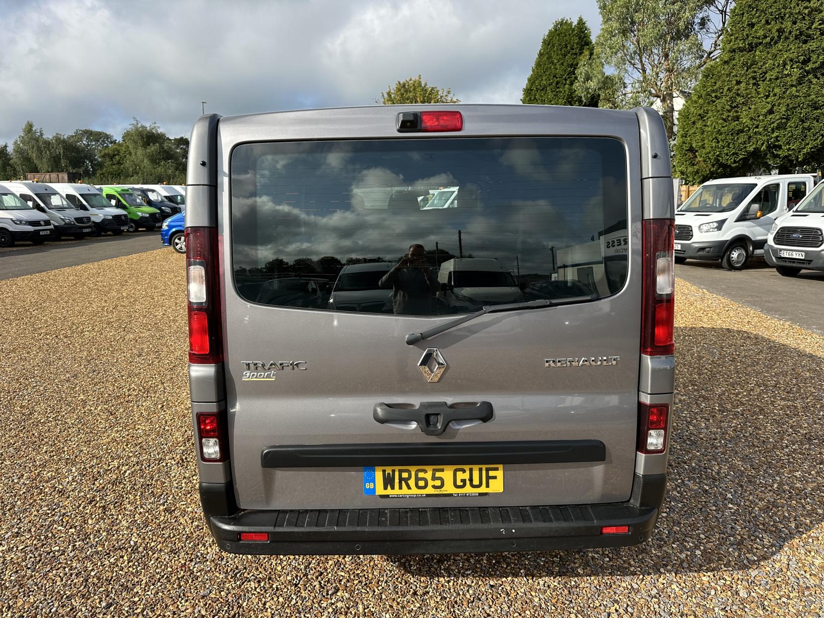 Renault Trafic 1.6 dCi ENERGY 27 Sport Panel Van 5dr Diesel Manual SWB Standard Roof Euro 5 (s/s) (120 ps)