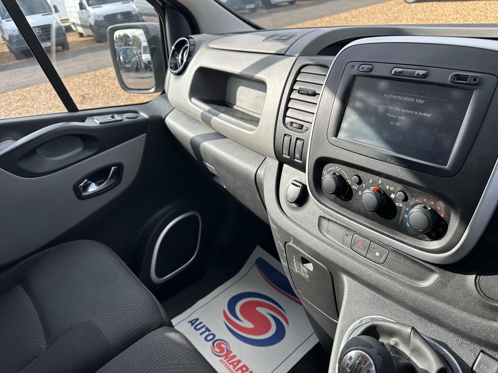 Renault Trafic 1.6 dCi ENERGY 27 Sport Panel Van 5dr Diesel Manual SWB Standard Roof Euro 5 (s/s) (120 ps)
