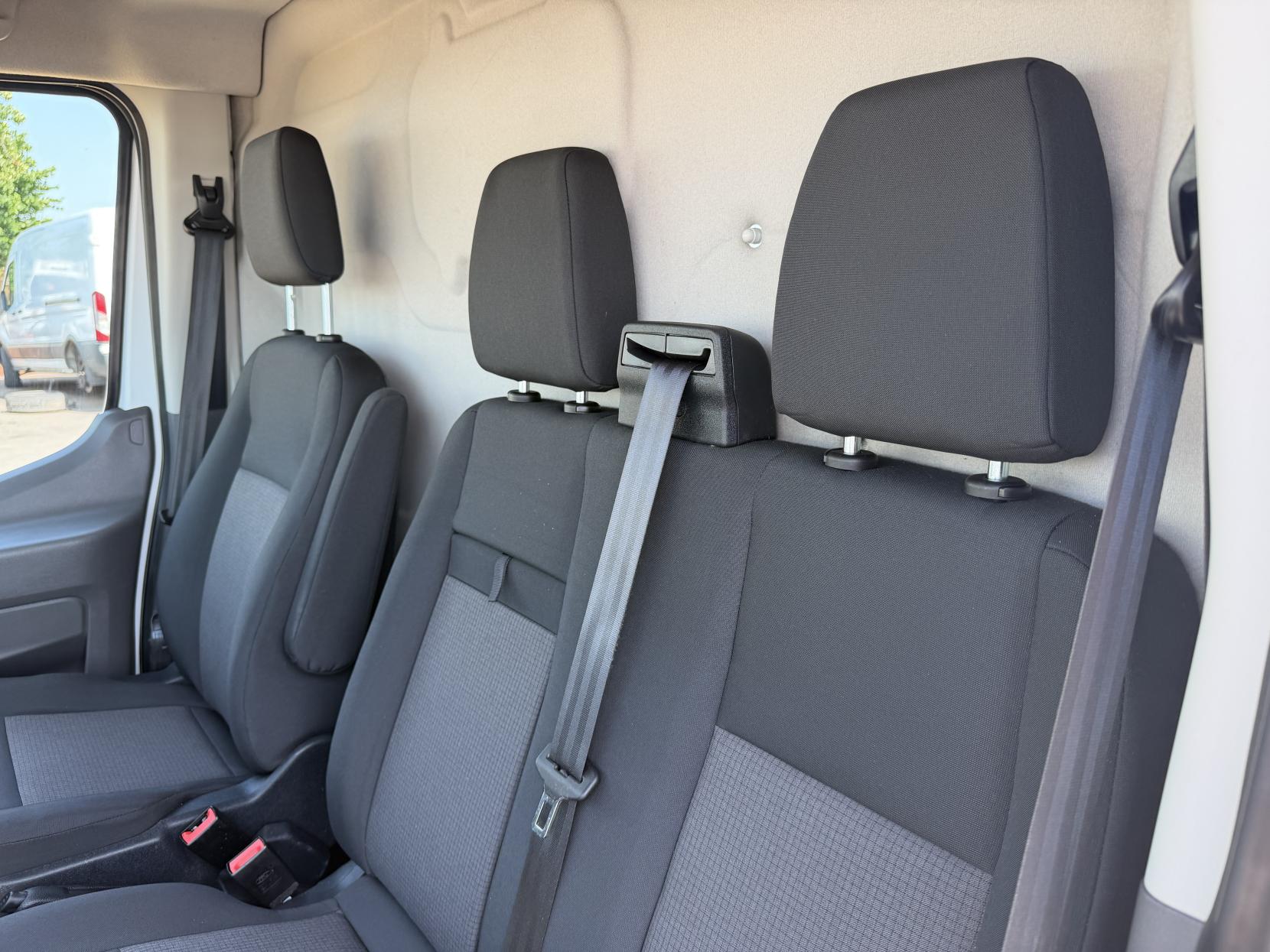 2022 Ford Transit 2.0 350 EcoBlue Leader Panel Van 5dr Diesel Manual FWD L3 H3 Euro 6 (s/s) (130 ps) - Thumbnail 20