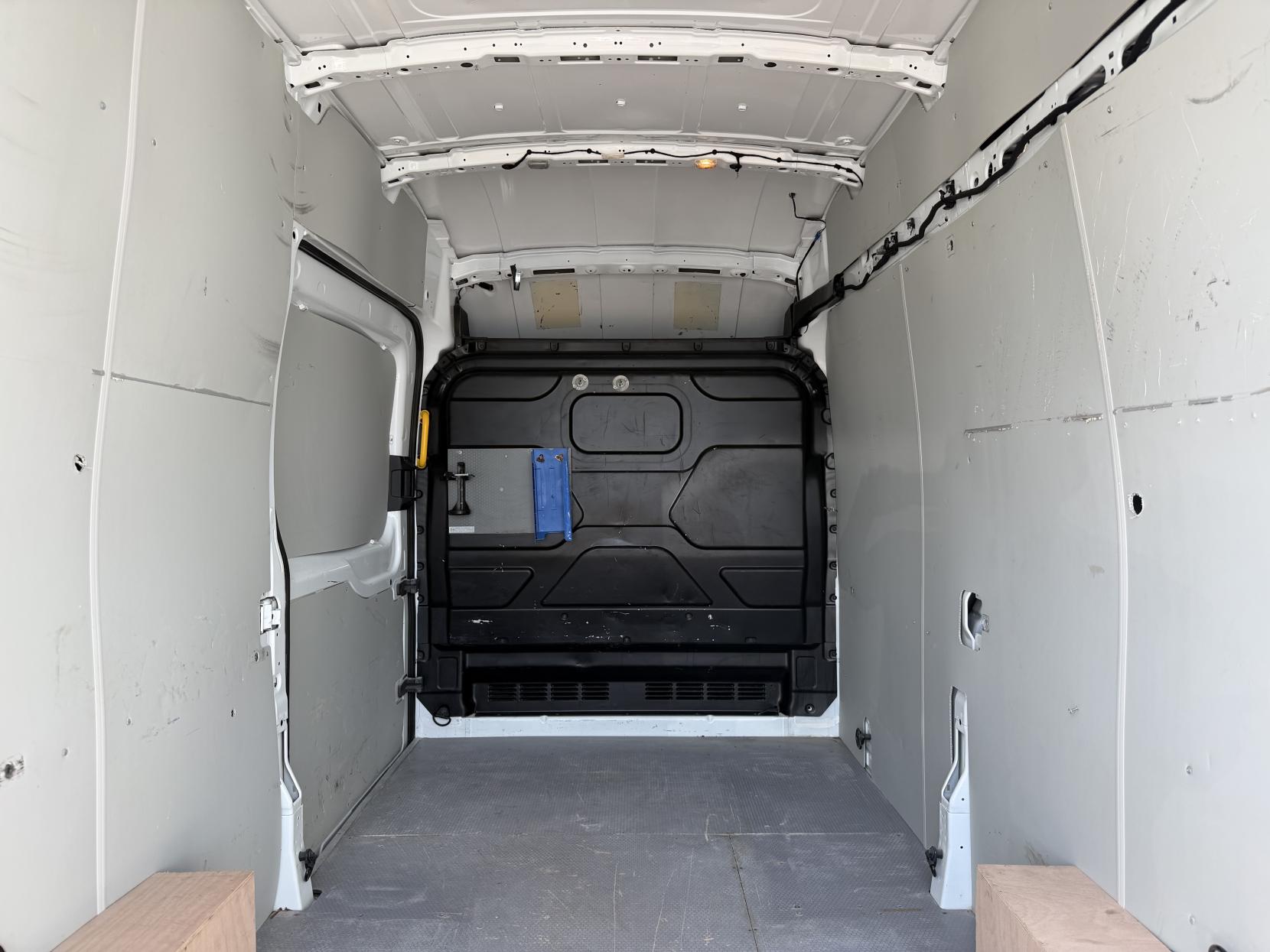 2022 Ford Transit 2.0 350 EcoBlue Leader Panel Van 5dr Diesel Manual FWD L3 H3 Euro 6 (s/s) (130 ps) - Thumbnail 30