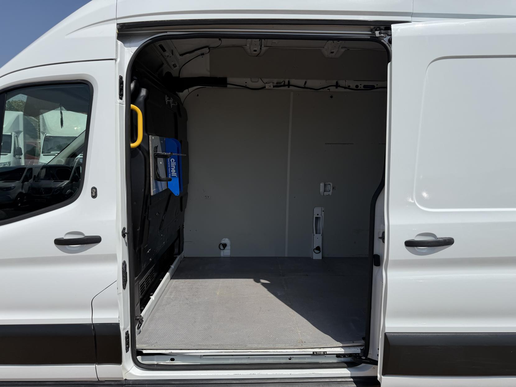 2022 Ford Transit 2.0 350 EcoBlue Leader Panel Van 5dr Diesel Manual FWD L3 H3 Euro 6 (s/s) (130 ps) - Thumbnail 19