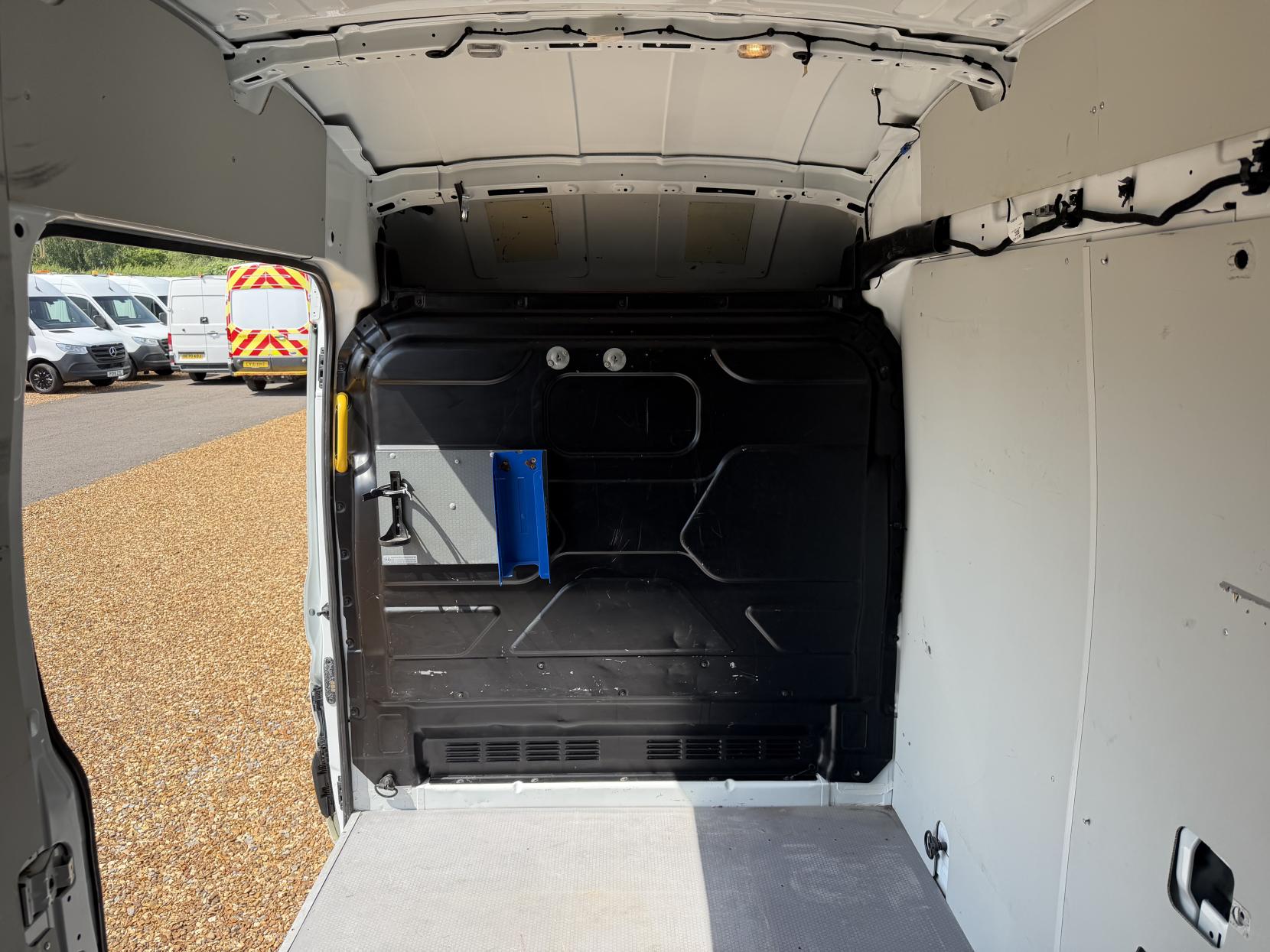 2022 Ford Transit 2.0 350 EcoBlue Leader Panel Van 5dr Diesel Manual FWD L3 H3 Euro 6 (s/s) (130 ps) - Thumbnail 27