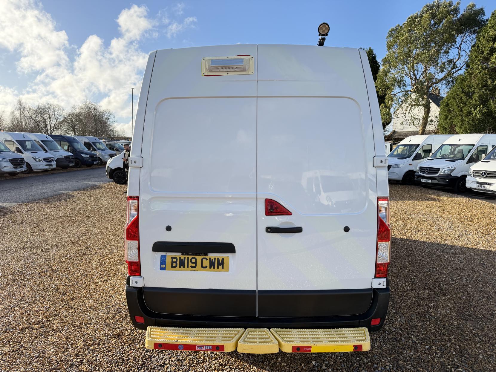 Vauxhall Movano 2.3 CDTi 3500 Panel Van 5dr Diesel Manual FWD L2 H2 Euro 6 (130 ps)