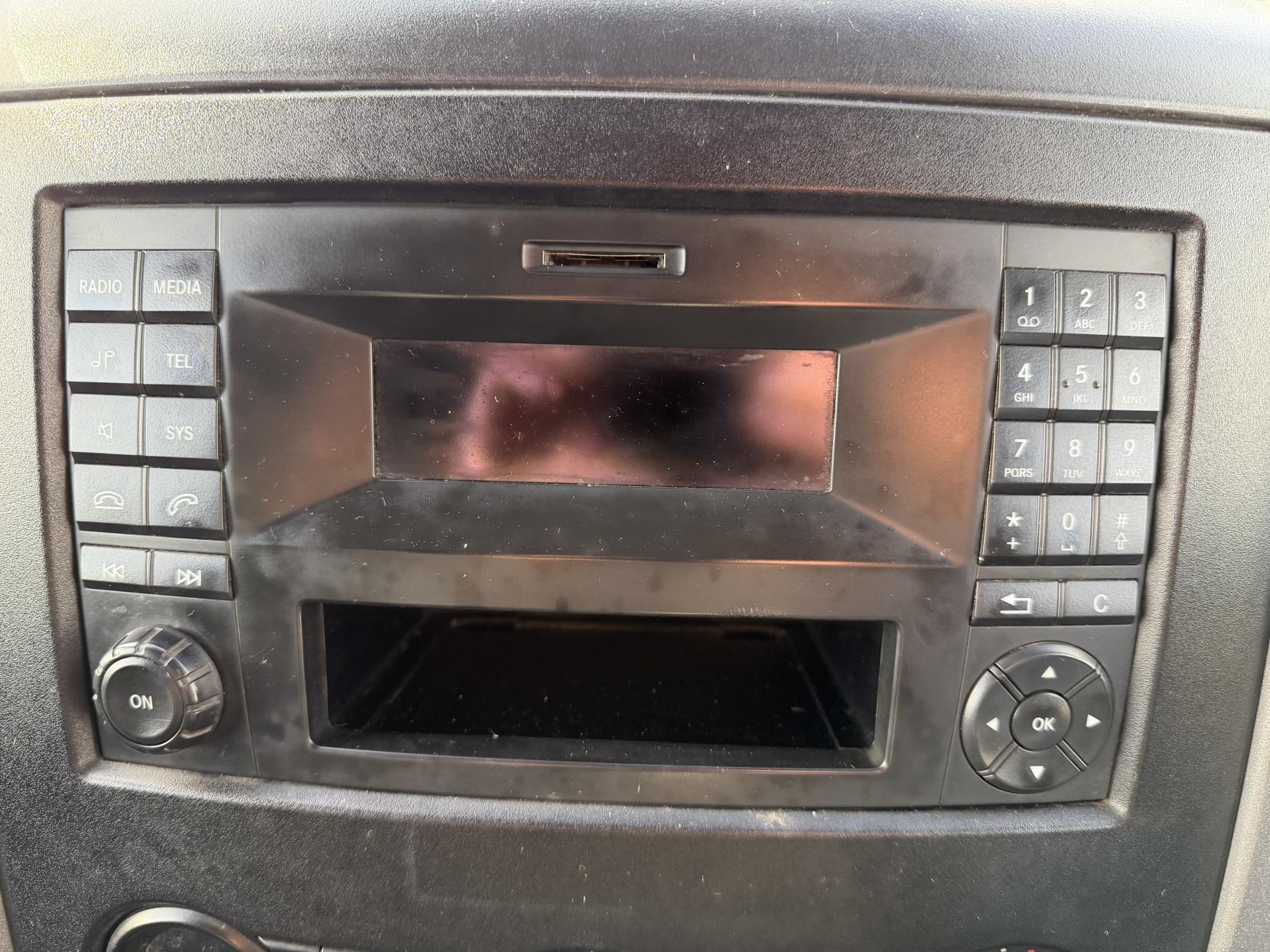 Mercedes-Benz Sprinter 2.1 313 CDi BlueEFFICIENCY Panel Van 4dr Diesel Manual RWD L1 H3 (211 g/km, 129 bhp)