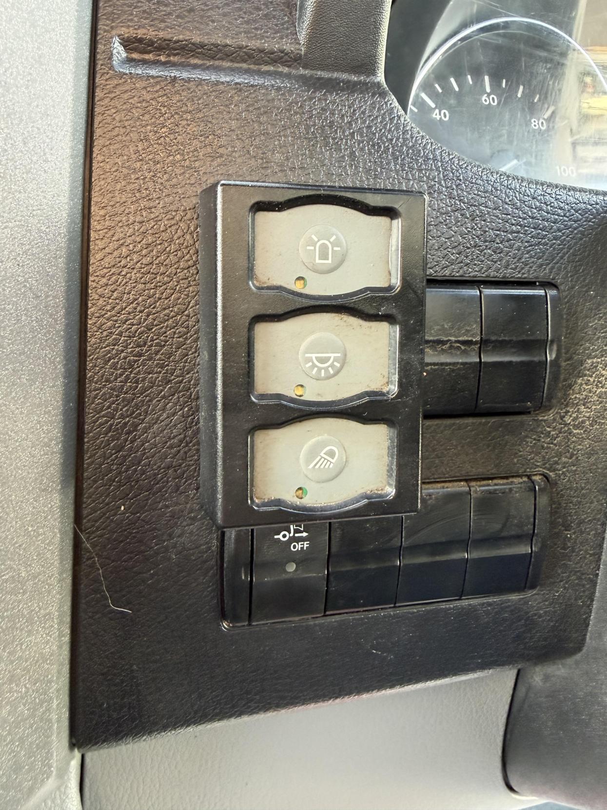 Mercedes-Benz Sprinter 2.1 313 CDi BlueEFFICIENCY Panel Van 4dr Diesel Manual RWD L1 H3 (211 g/km, 129 bhp)