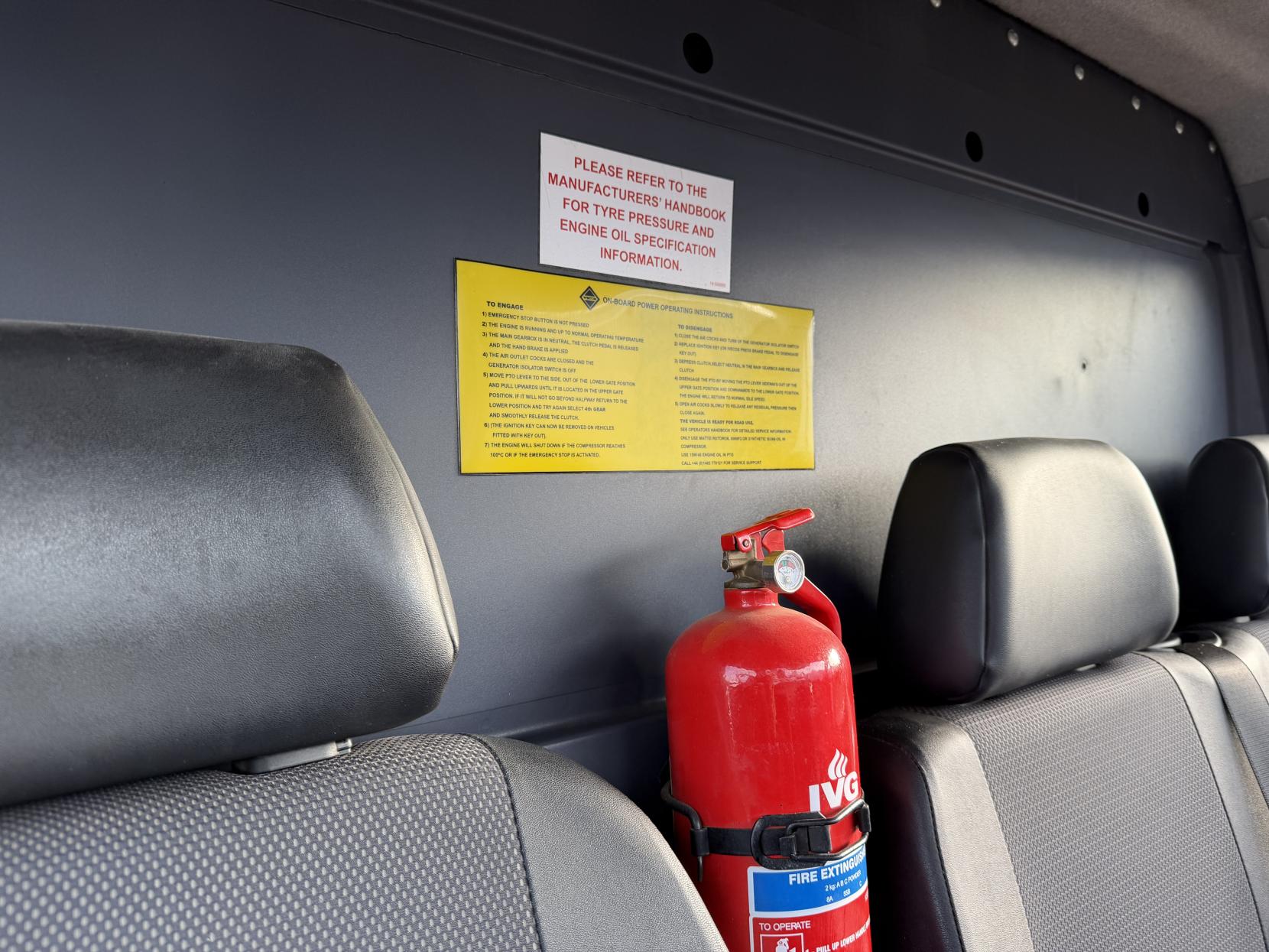 Mercedes-Benz Sprinter 2.1 313 CDi BlueEFFICIENCY Panel Van 4dr Diesel Manual RWD L1 H3 (211 g/km, 129 bhp)