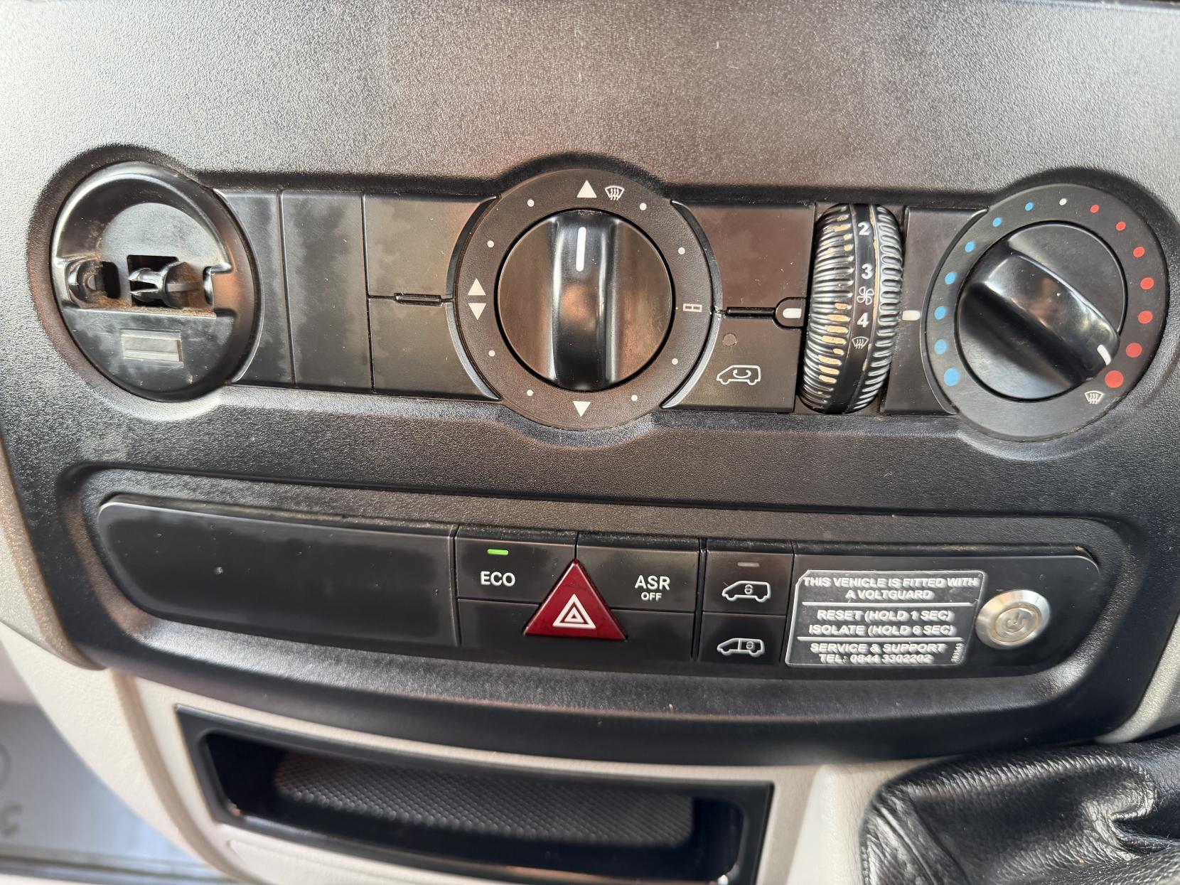 Mercedes-Benz Sprinter 2.1 313 CDi BlueEFFICIENCY Panel Van 4dr Diesel Manual RWD L1 H3 (211 g/km, 129 bhp)