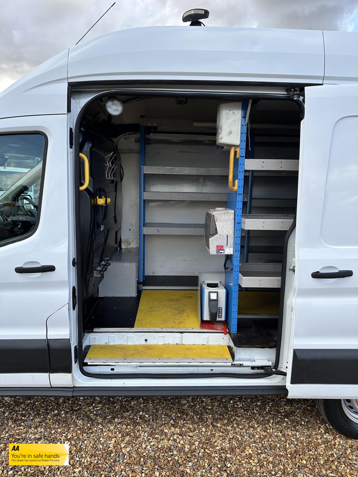 Ford Transit 2.0 350 EcoBlue Panel Van 5dr Diesel Manual RWD L2 H3 Euro 6 (130 ps)
