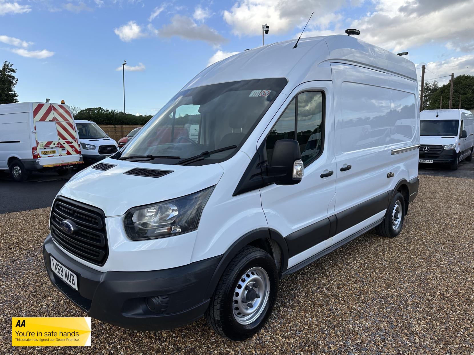 Ford Transit 2.0 350 EcoBlue Panel Van 5dr Diesel Manual RWD L2 H3 Euro 6 (130 ps)