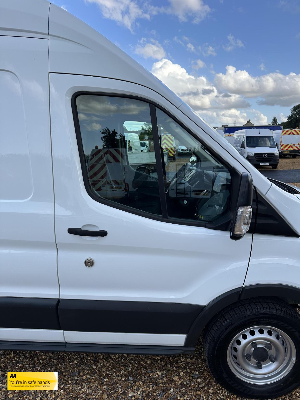 Ford Transit 2.0 350 EcoBlue Panel Van 5dr Diesel Manual RWD L2 H3 Euro 6 (130 ps)
