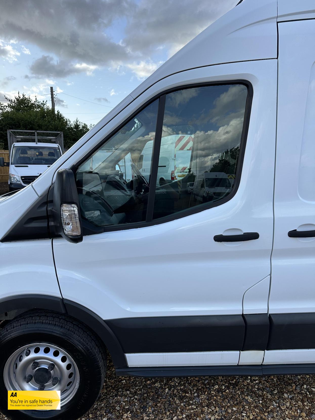 Ford Transit 2.0 350 EcoBlue Panel Van 5dr Diesel Manual RWD L2 H3 Euro 6 (130 ps)