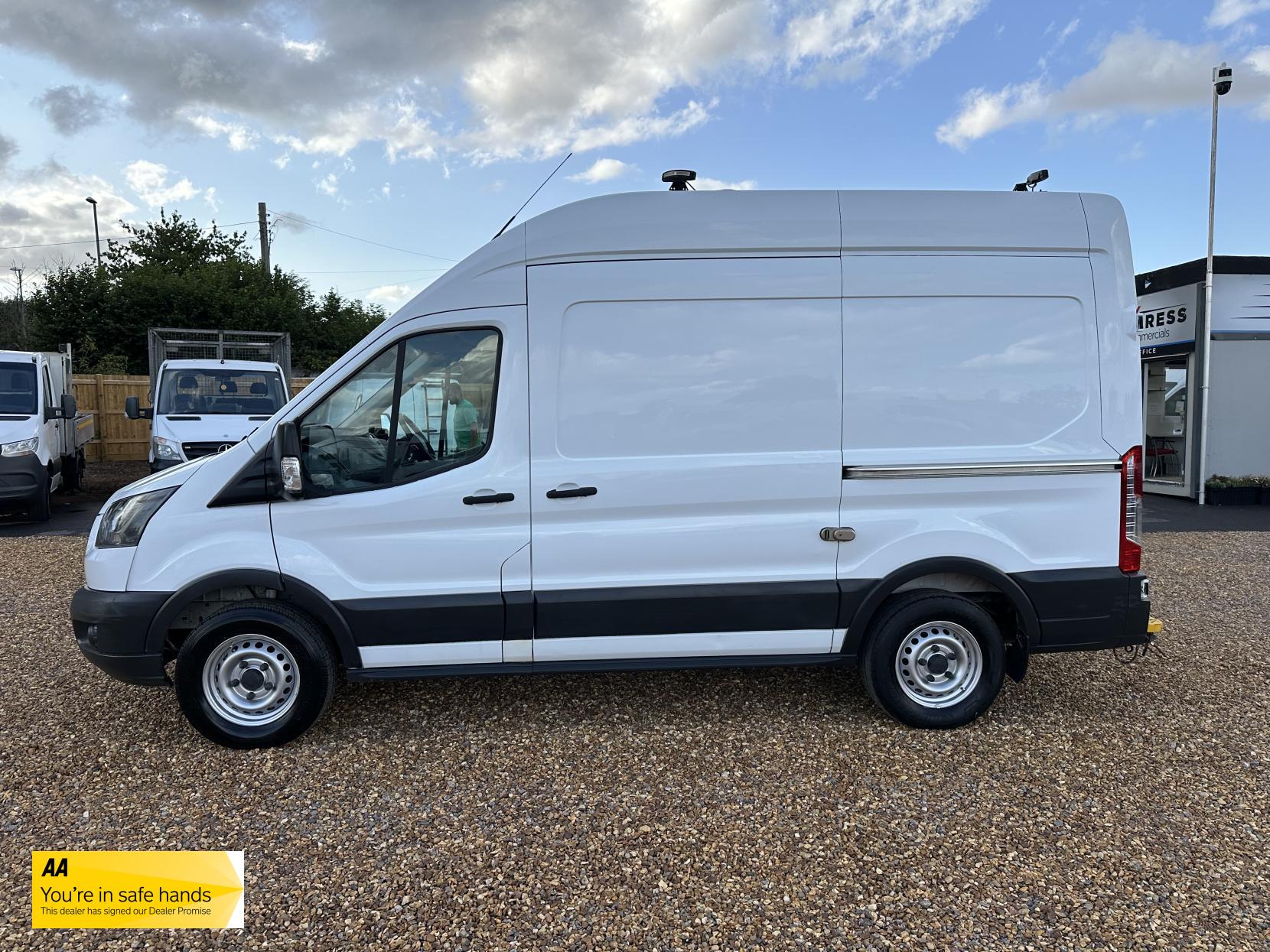Ford Transit 2.0 350 EcoBlue Panel Van 5dr Diesel Manual RWD L2 H3 Euro 6 (130 ps)