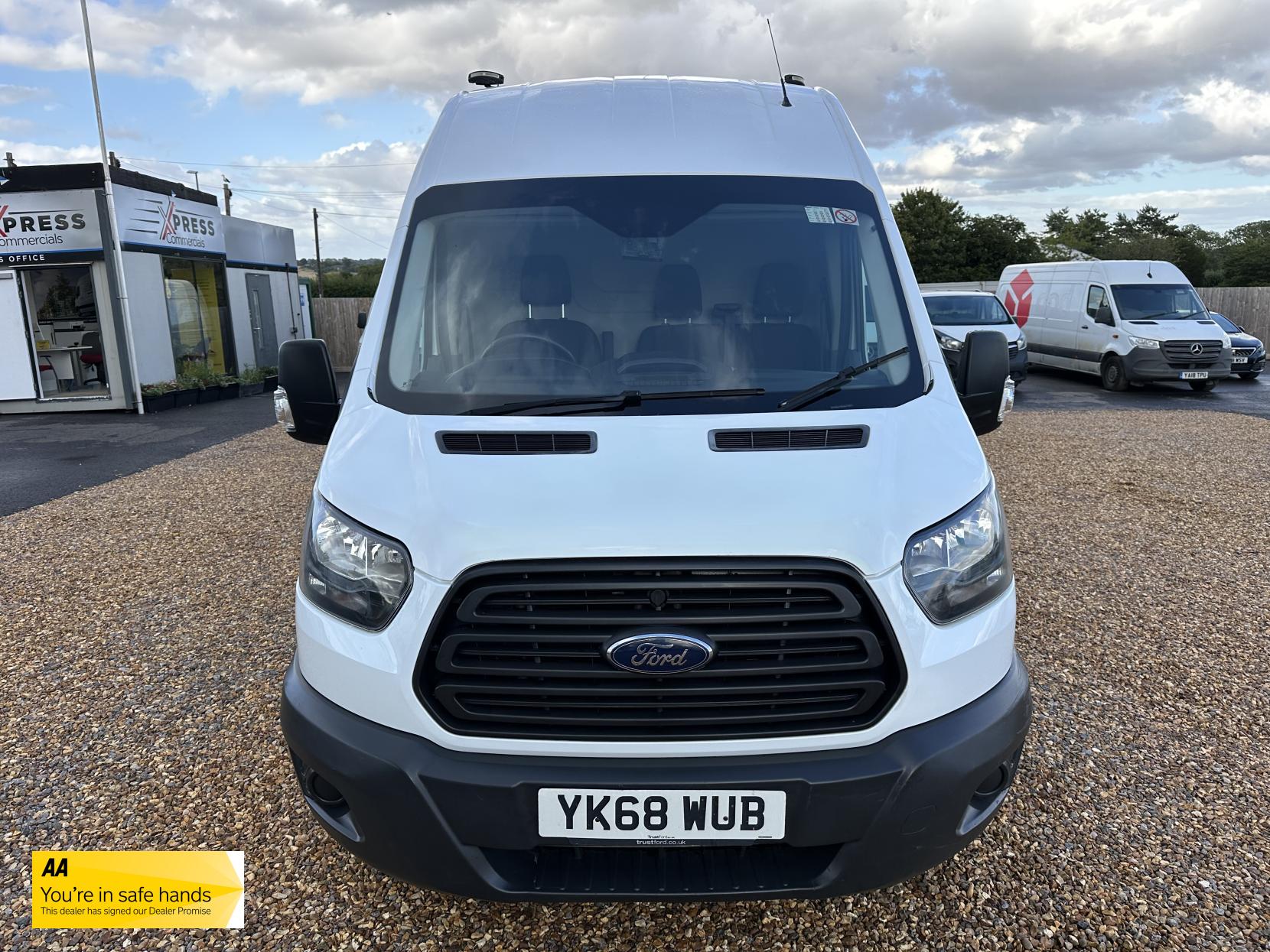 Ford Transit 2.0 350 EcoBlue Panel Van 5dr Diesel Manual RWD L2 H3 Euro 6 (130 ps)