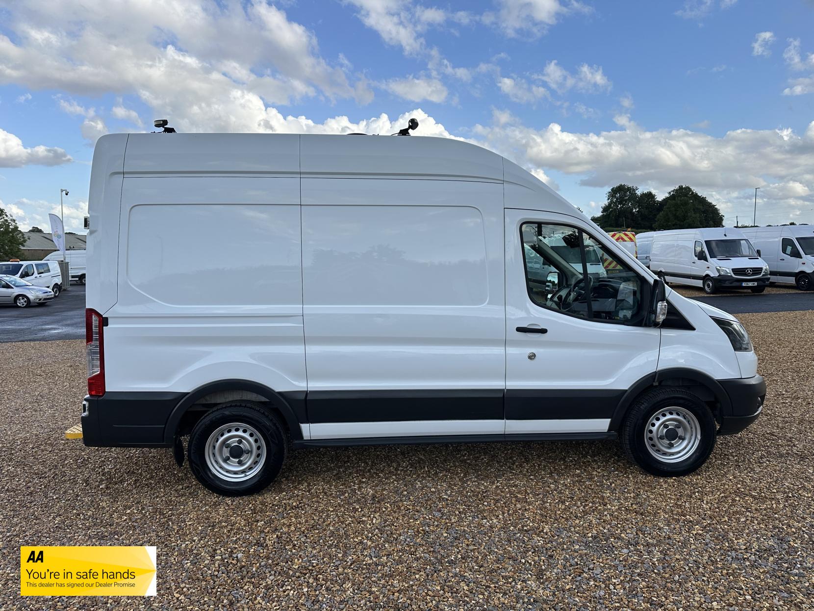 Ford Transit 2.0 350 EcoBlue Panel Van 5dr Diesel Manual RWD L2 H3 Euro 6 (130 ps)