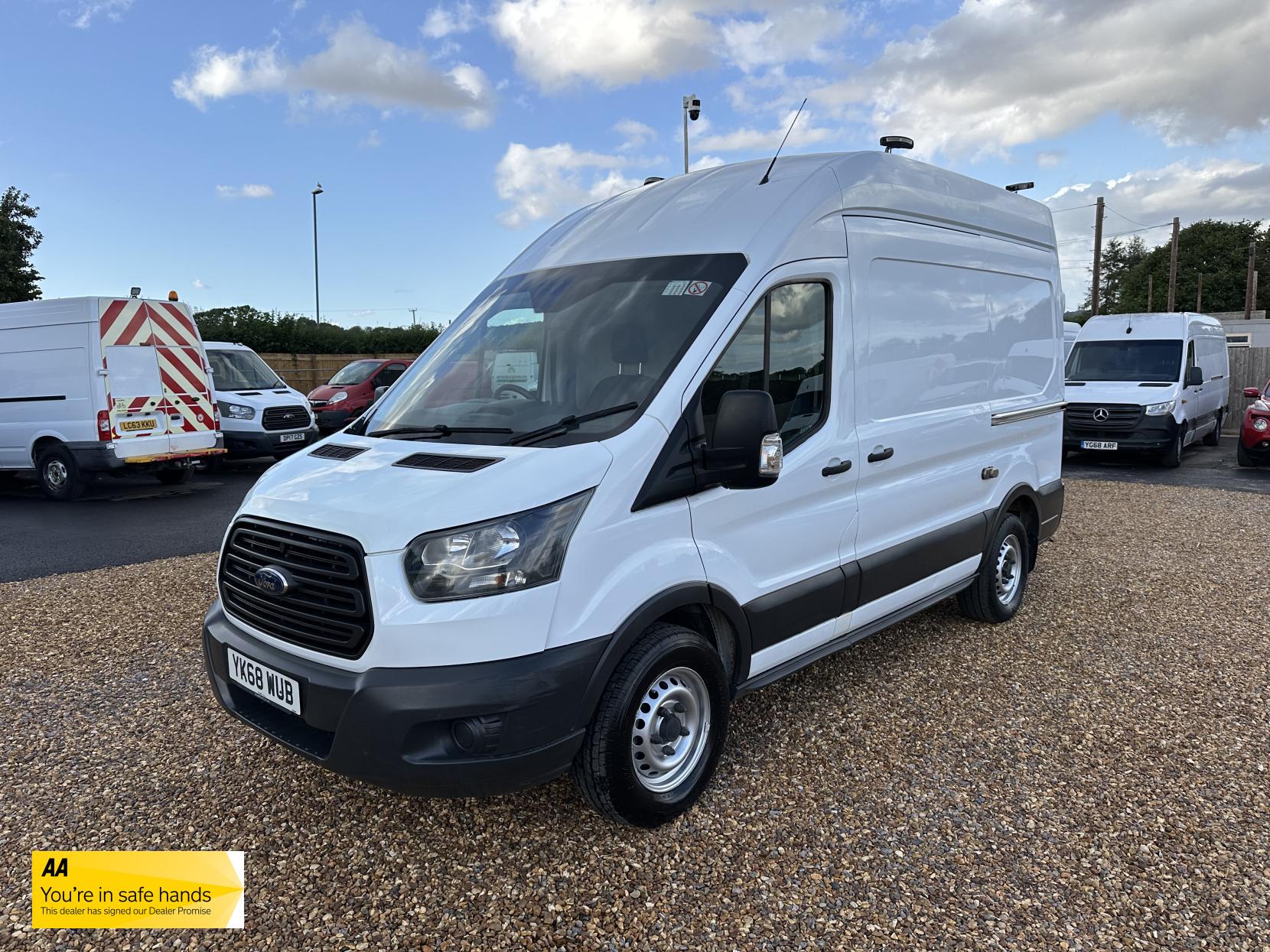 Ford Transit 2.0 350 EcoBlue Panel Van 5dr Diesel Manual RWD L2 H3 Euro 6 (130 ps)