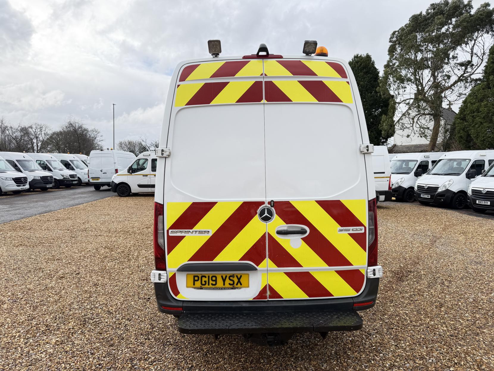 Mercedes-Benz Sprinter 2.1 316 CDI Panel Van 5dr Diesel Manual RWD L2 H2 Euro 6 (163 ps)