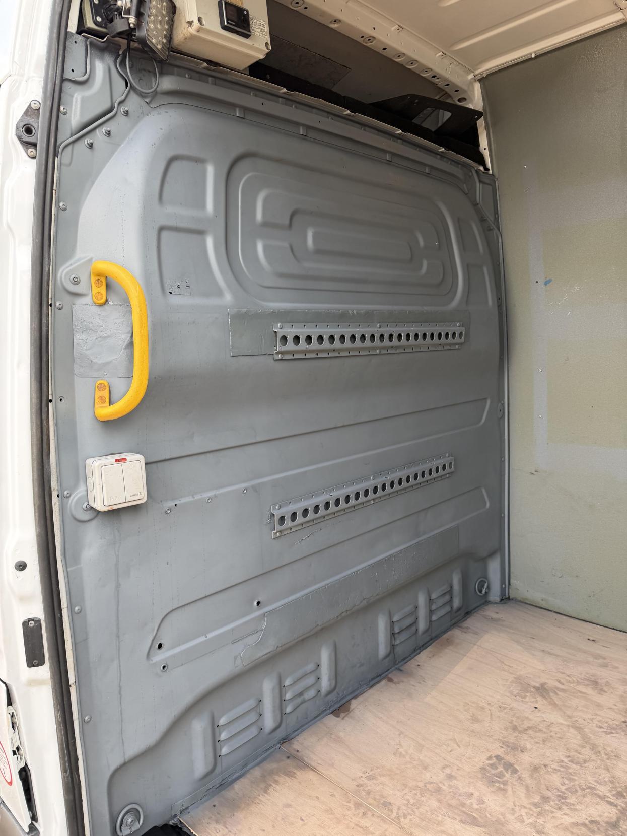 Mercedes-Benz Sprinter 2.1 316 CDI Panel Van 5dr Diesel Manual RWD L2 H2 Euro 6 (163 ps)