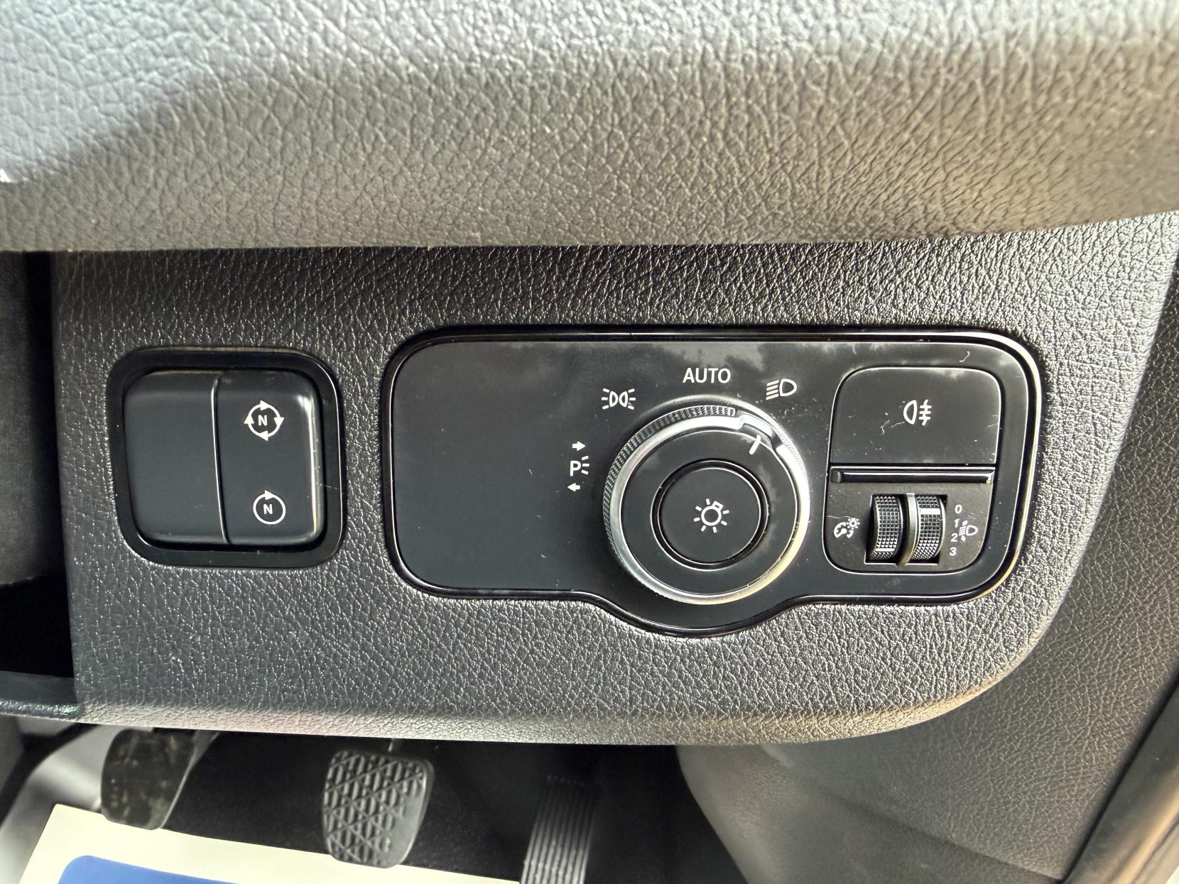 Mercedes-Benz Sprinter 2.1 316 CDI Panel Van 5dr Diesel Manual RWD L2 H2 Euro 6 (163 ps)