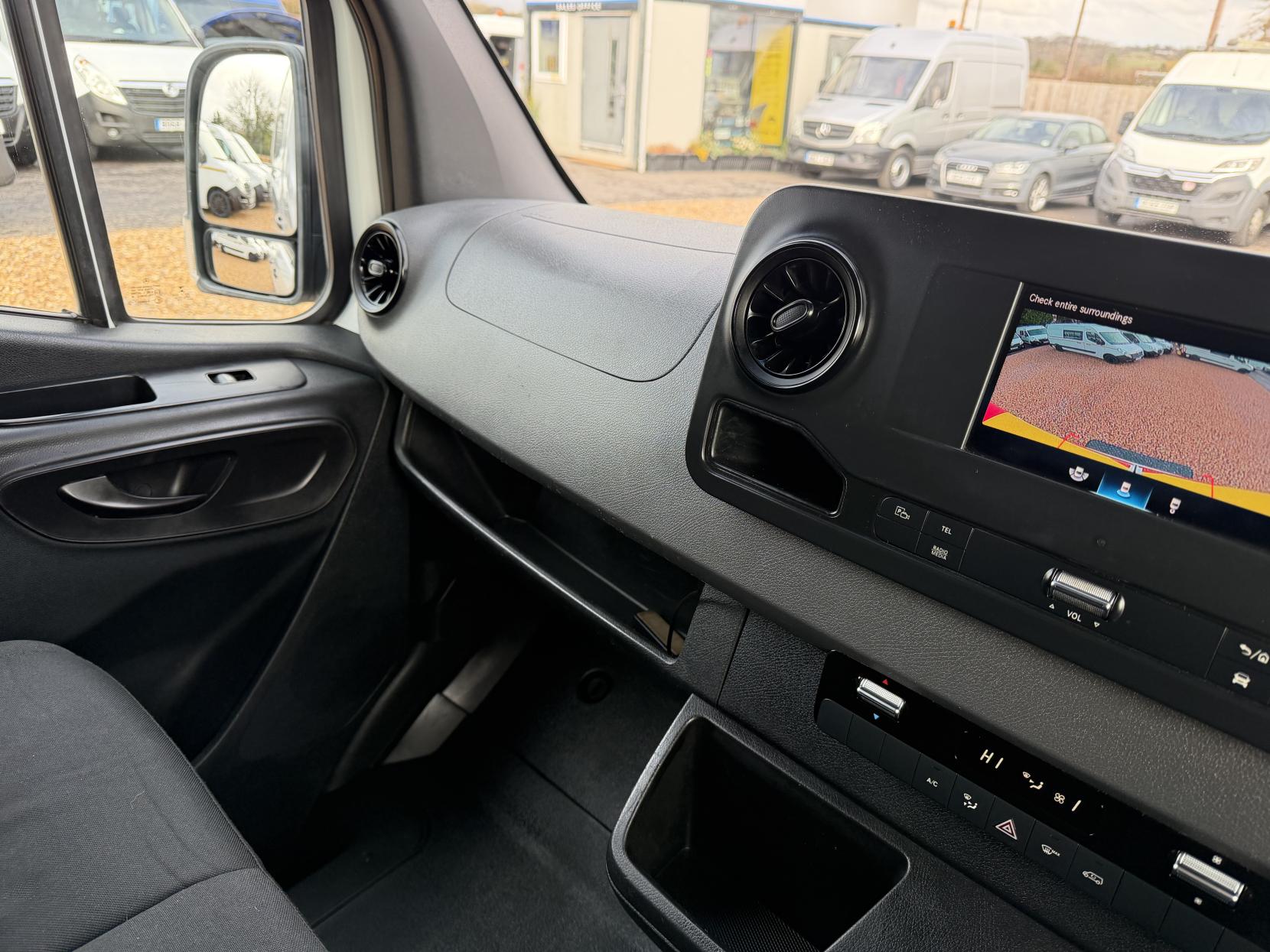 Mercedes-Benz Sprinter 2.1 316 CDI Panel Van 5dr Diesel Manual RWD L2 H2 Euro 6 (163 ps)