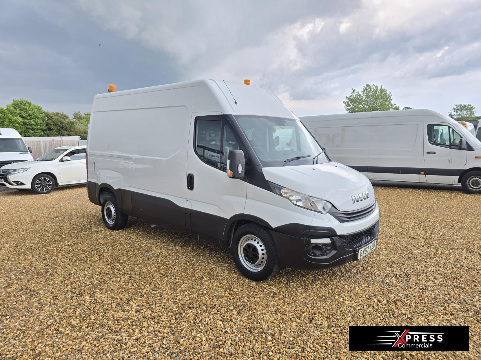Iveco Daily 2.3 TD 12V 35S 3520 (Business) Panel Van 5dr Diesel Manual L2 (116 bhp)