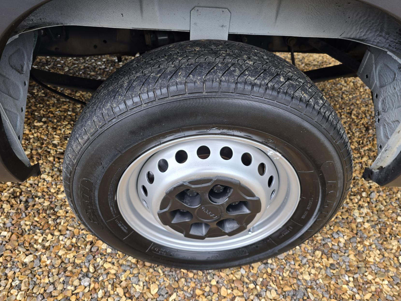 Iveco Daily 2.3 TD 12V 35S 3520 (Business) Panel Van 5dr Diesel Manual L2 (116 bhp)