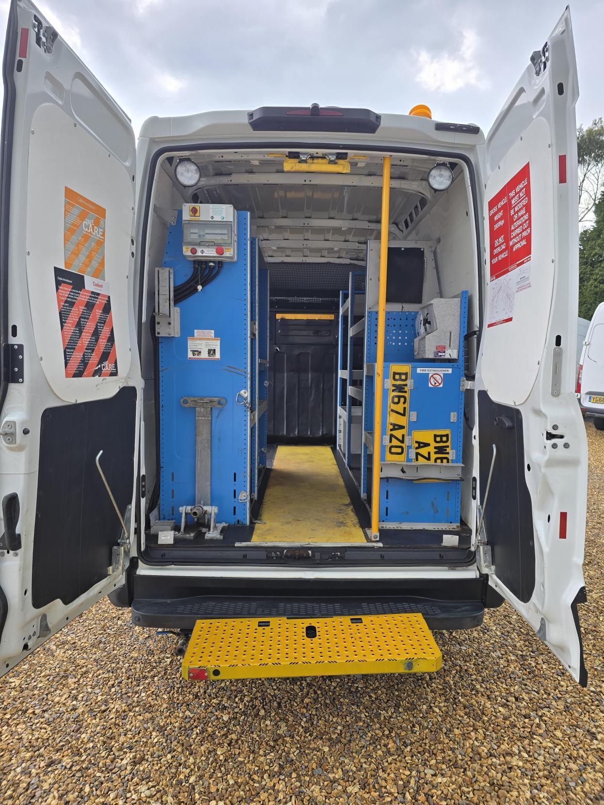 Iveco Daily 2.3 TD 12V 35S 3520 (Business) Panel Van 5dr Diesel Manual L2 (116 bhp)
