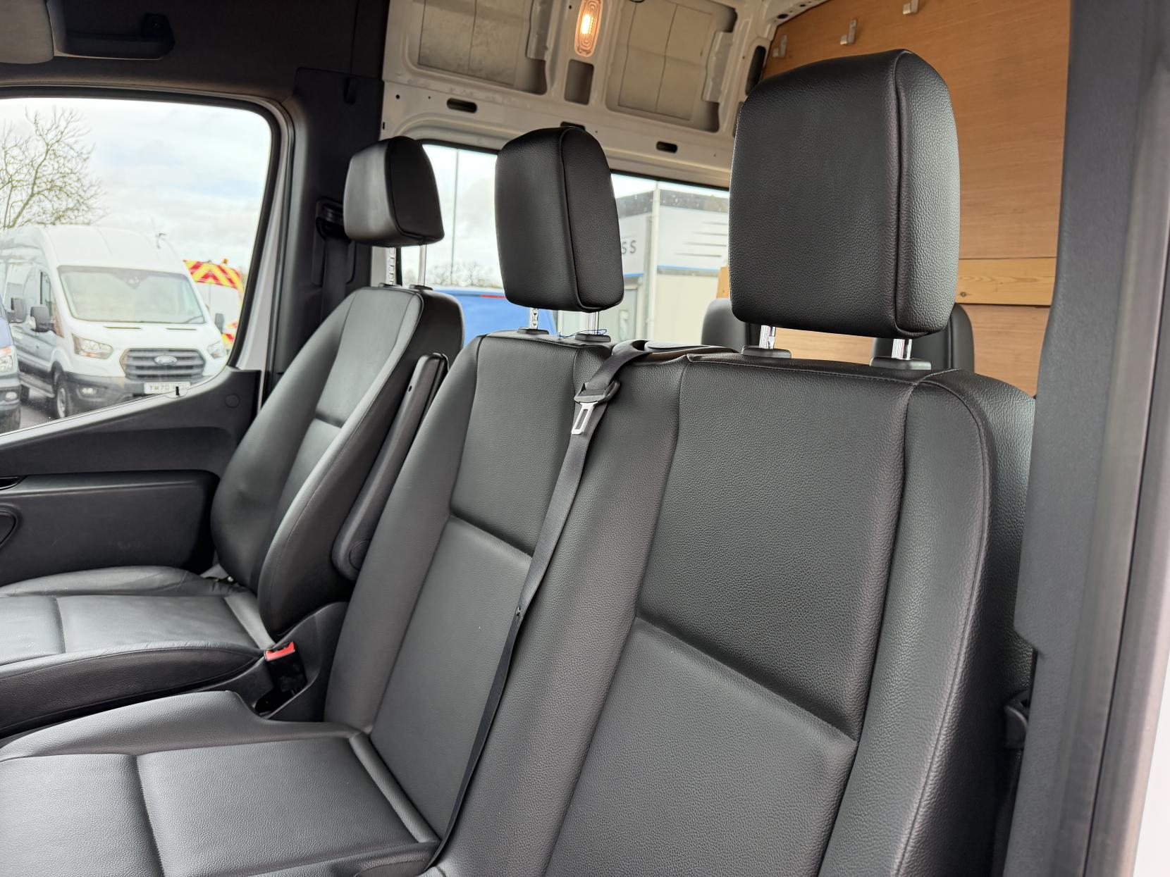 Mercedes-Benz Sprinter 2.0 315 CDI Progressive Panel Van 5dr Diesel Manual RWD L3 H2 Euro 6 (s/s) (150 ps)