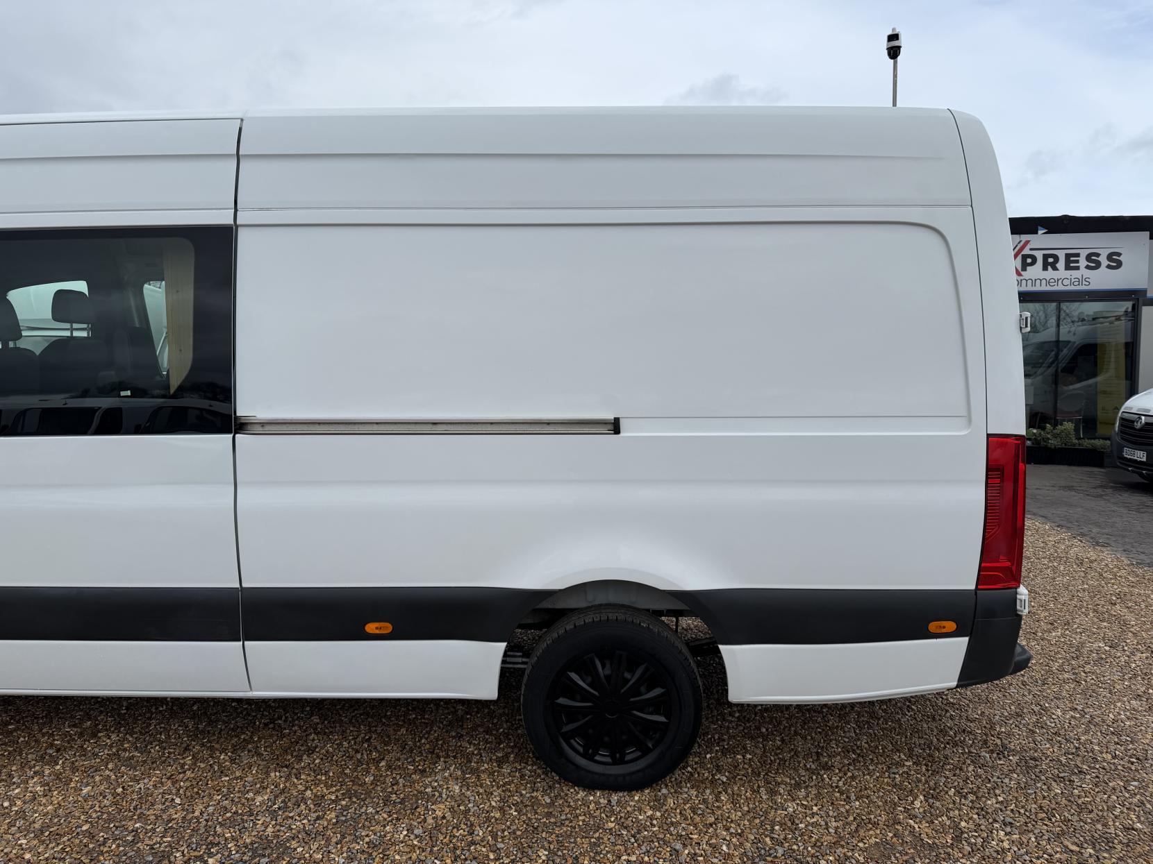 Mercedes-Benz Sprinter 2.0 315 CDI Progressive Panel Van 5dr Diesel Manual RWD L3 H2 Euro 6 (s/s) (150 ps)