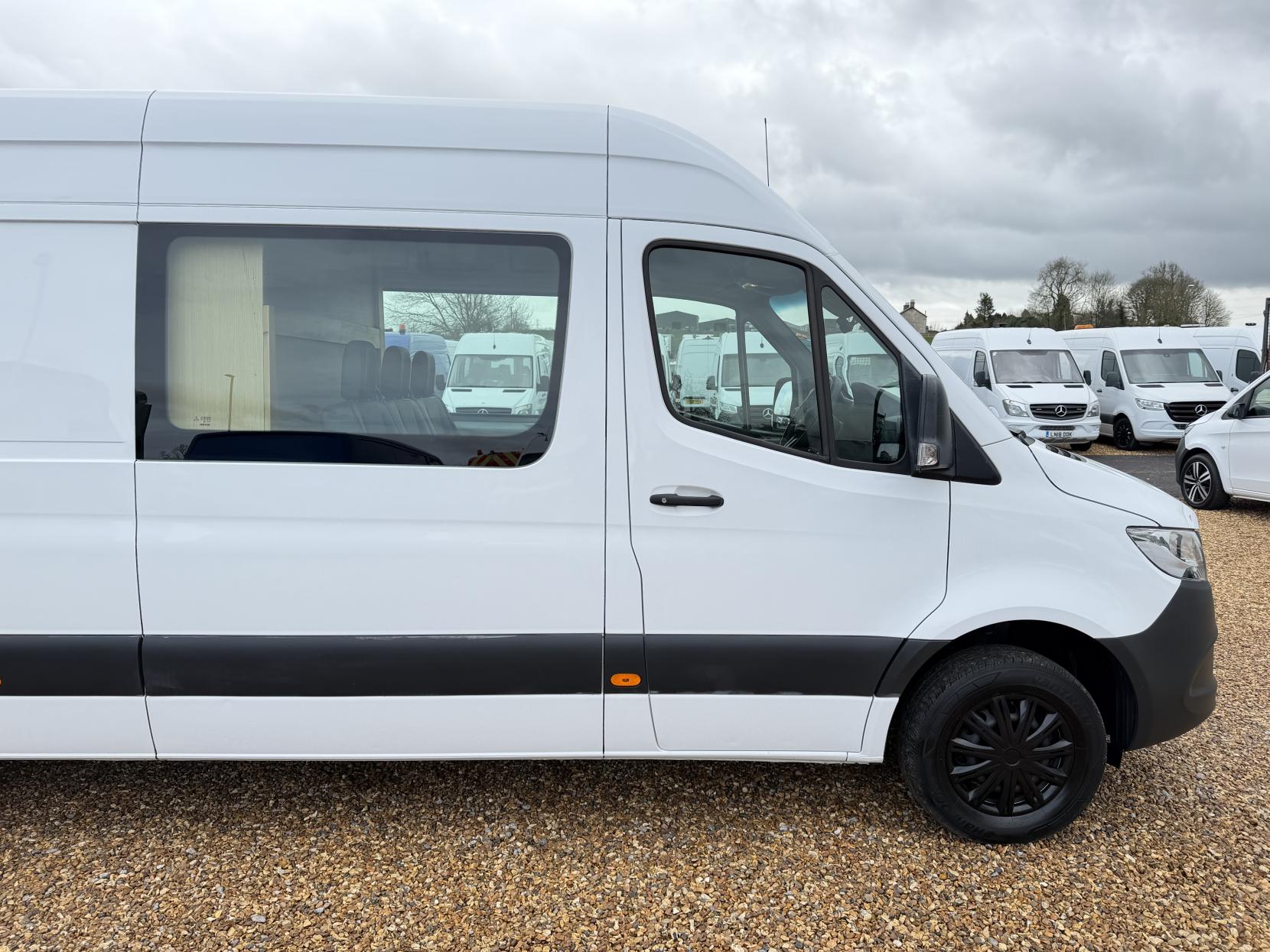 Mercedes-Benz Sprinter 2.0 315 CDI Progressive Panel Van 5dr Diesel Manual RWD L3 H2 Euro 6 (s/s) (150 ps)