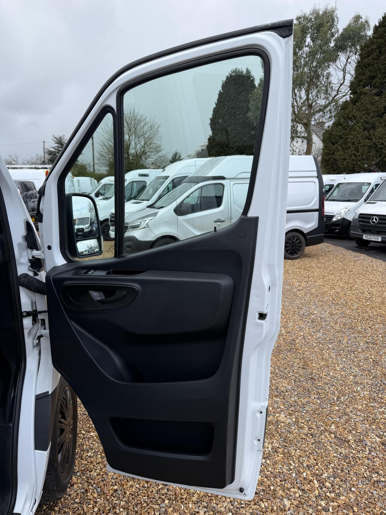 Mercedes-Benz Sprinter 2.0 315 CDI Progressive Panel Van 5dr Diesel Manual RWD L3 H2 Euro 6 (s/s) (150 ps)