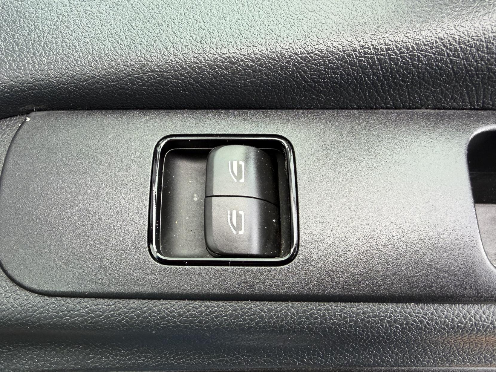 Mercedes-Benz Sprinter 2.0 315 CDI Progressive Panel Van 5dr Diesel Manual RWD L3 H2 Euro 6 (s/s) (150 ps)