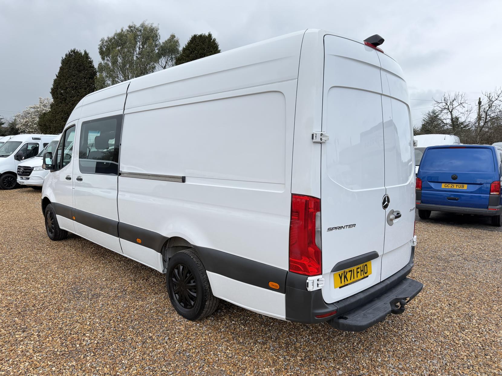 Mercedes-Benz Sprinter 2.0 315 CDI Progressive Panel Van 5dr Diesel Manual RWD L3 H2 Euro 6 (s/s) (150 ps)